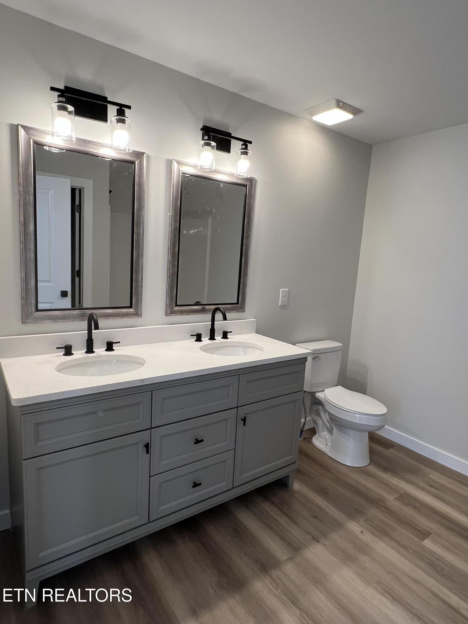 4011 Neighborly Way Property Photo 5