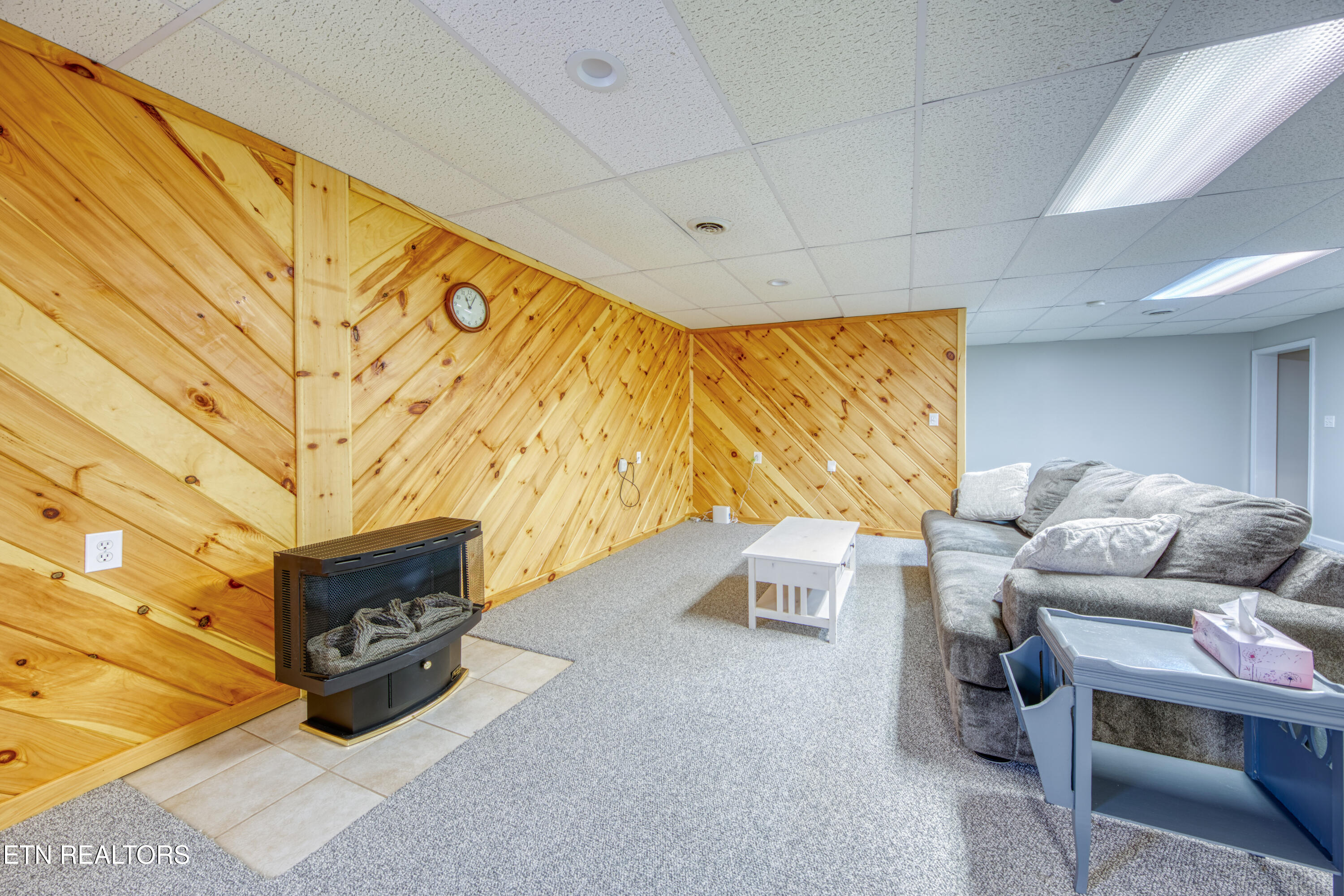 429 Woodgate Drive Property Photo 4