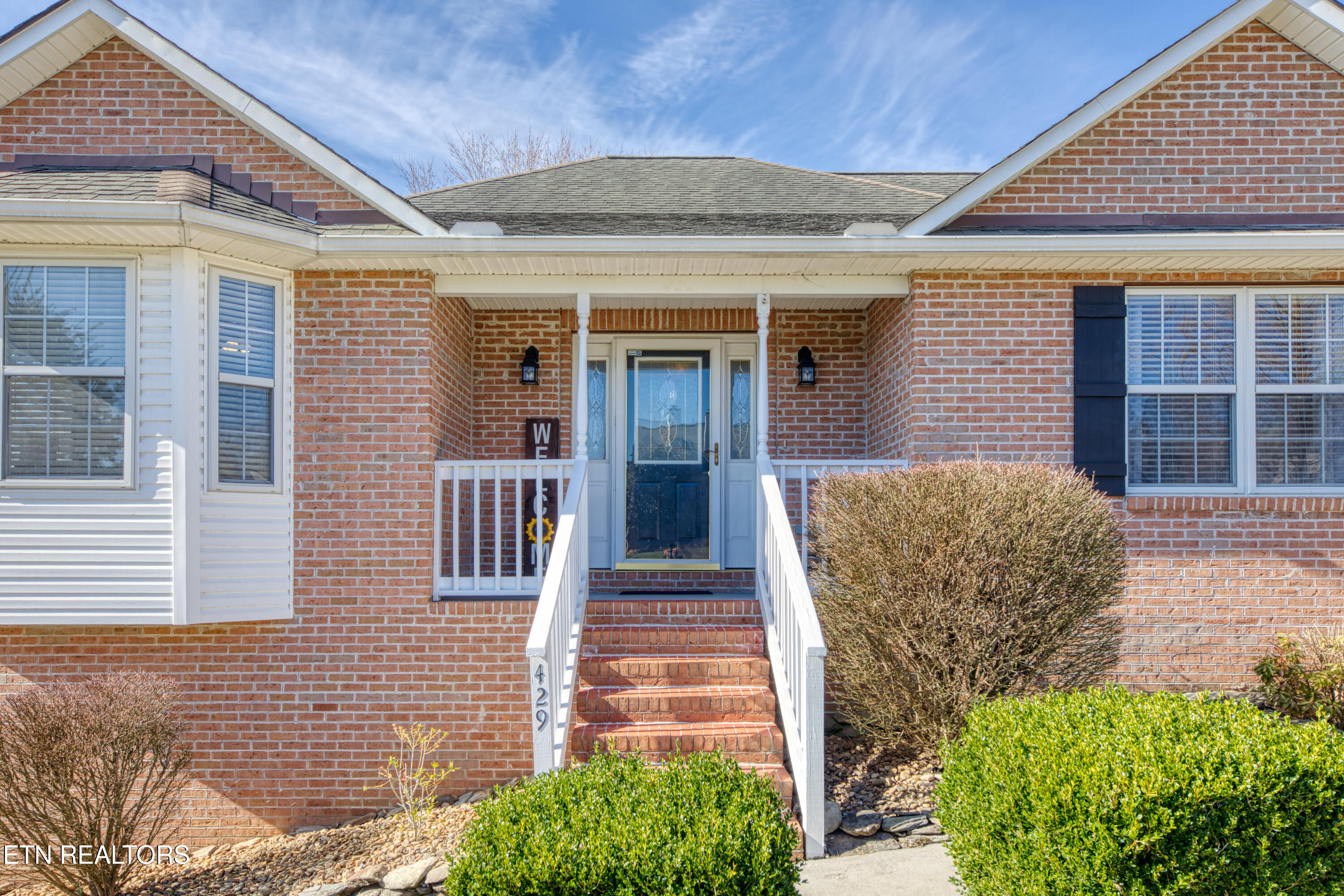429 Woodgate Drive Property Photo 7