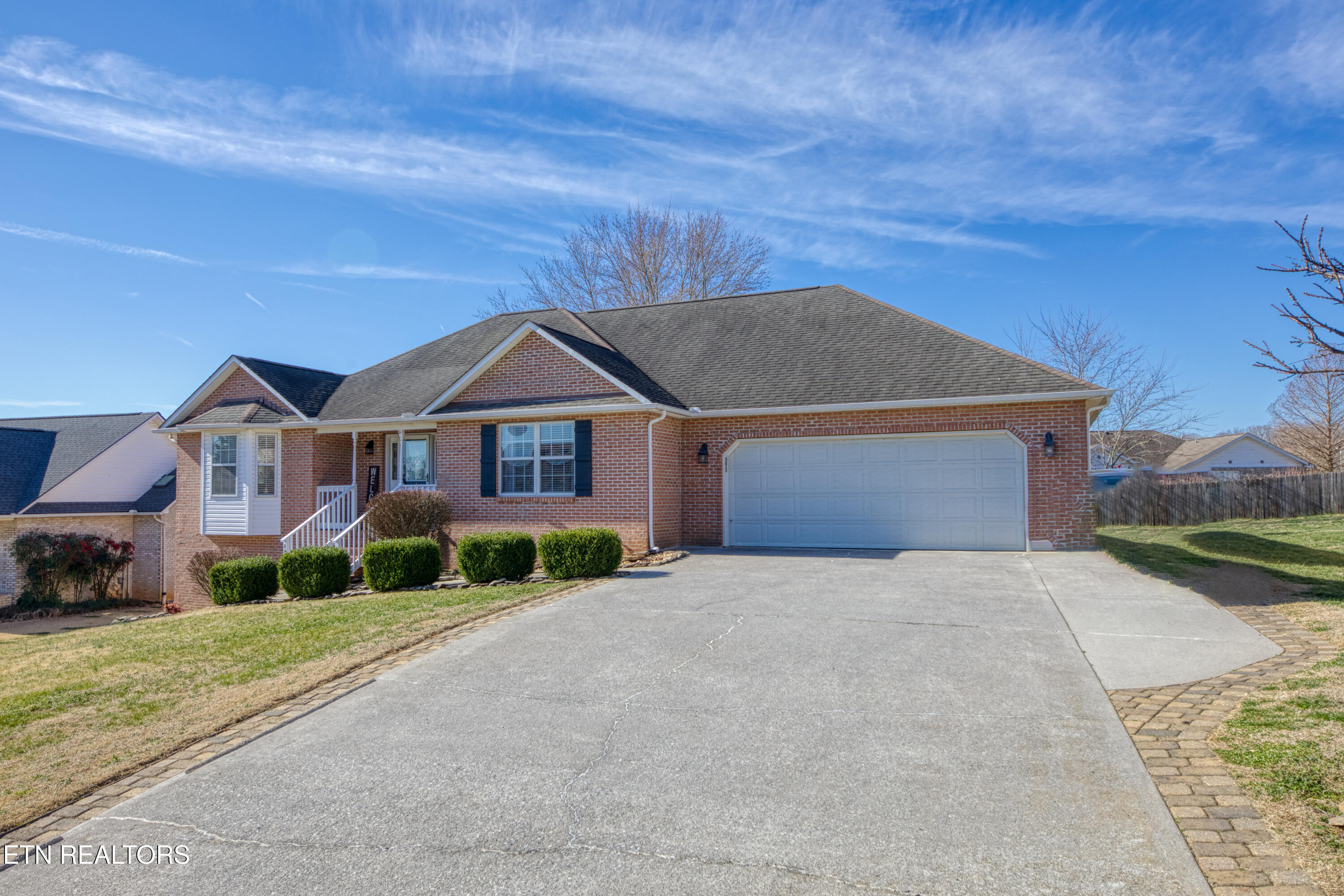 429 Woodgate Drive Property Photo 8