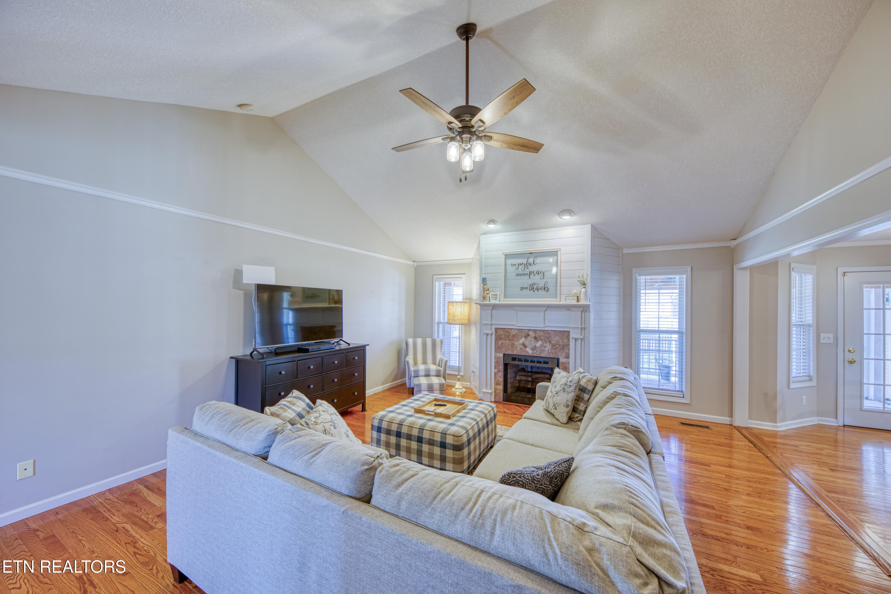 429 Woodgate Drive Property Photo 18