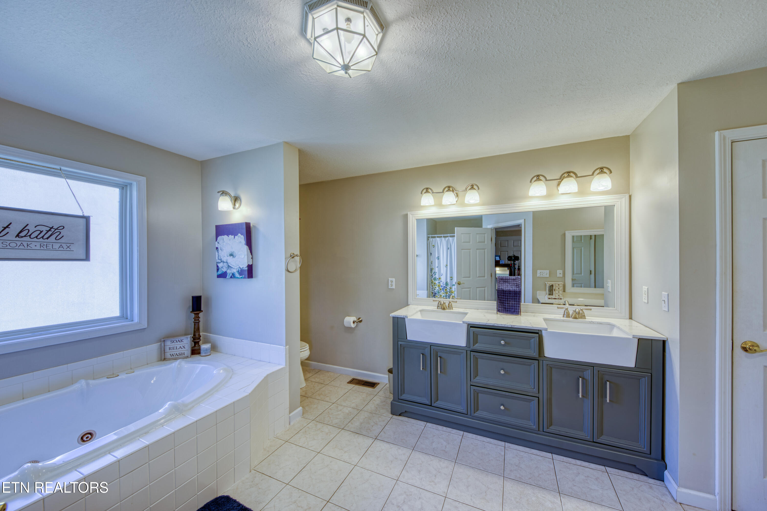 429 Woodgate Drive Property Photo 27