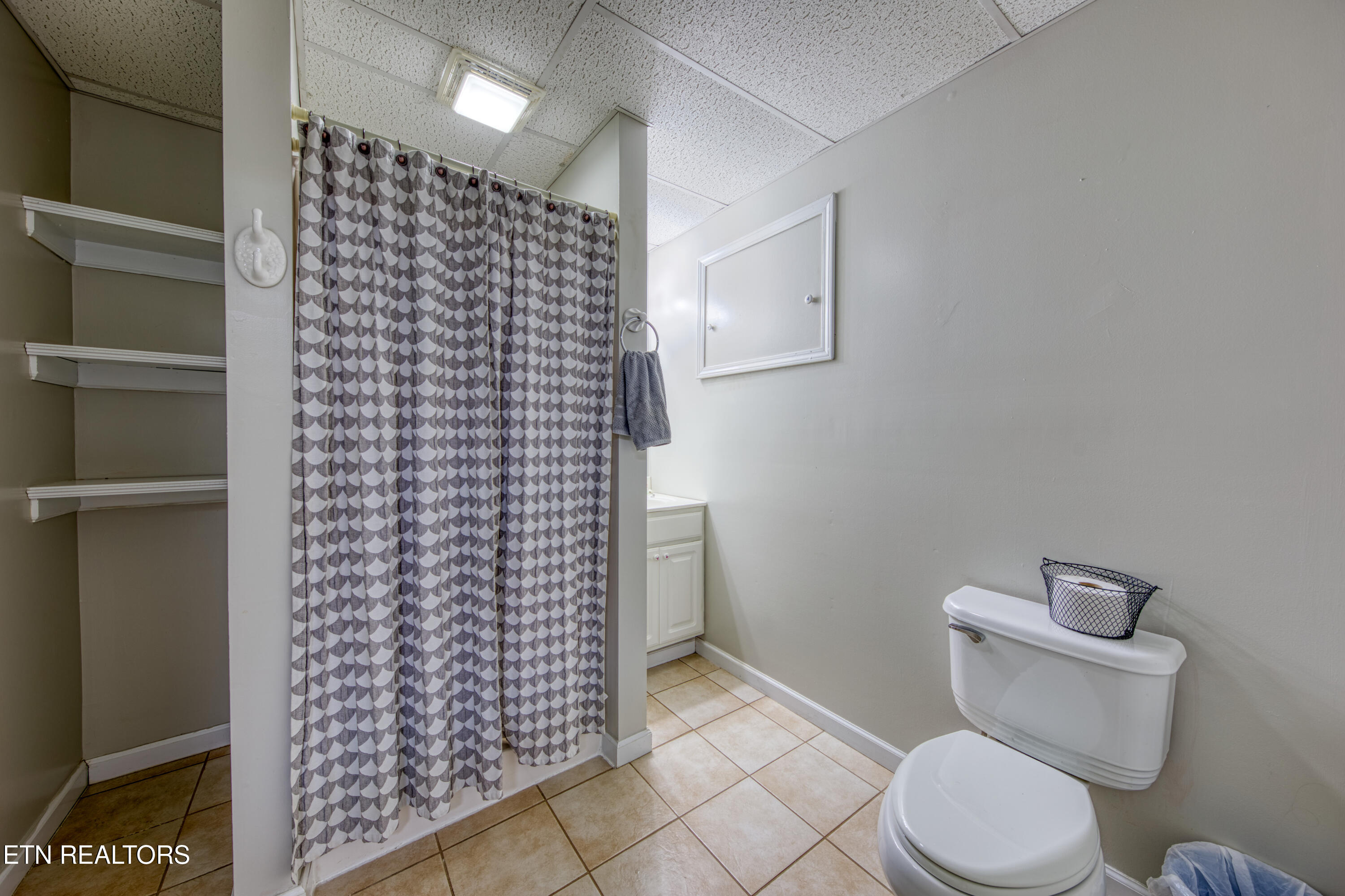 429 Woodgate Drive Property Photo 32