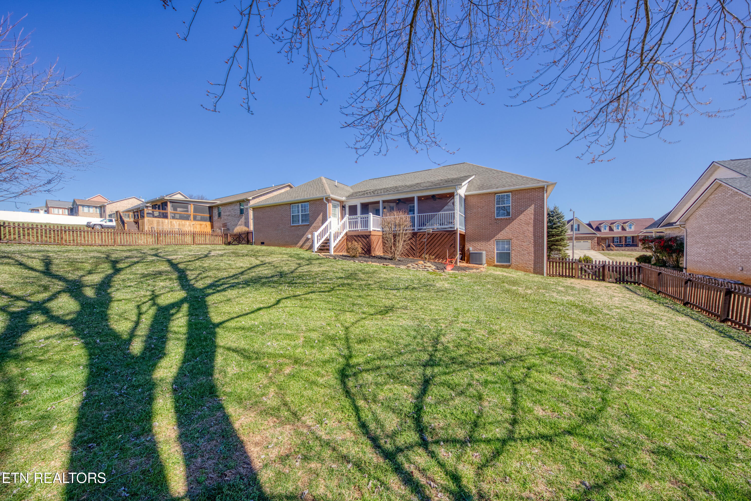 429 Woodgate Drive Property Photo 35