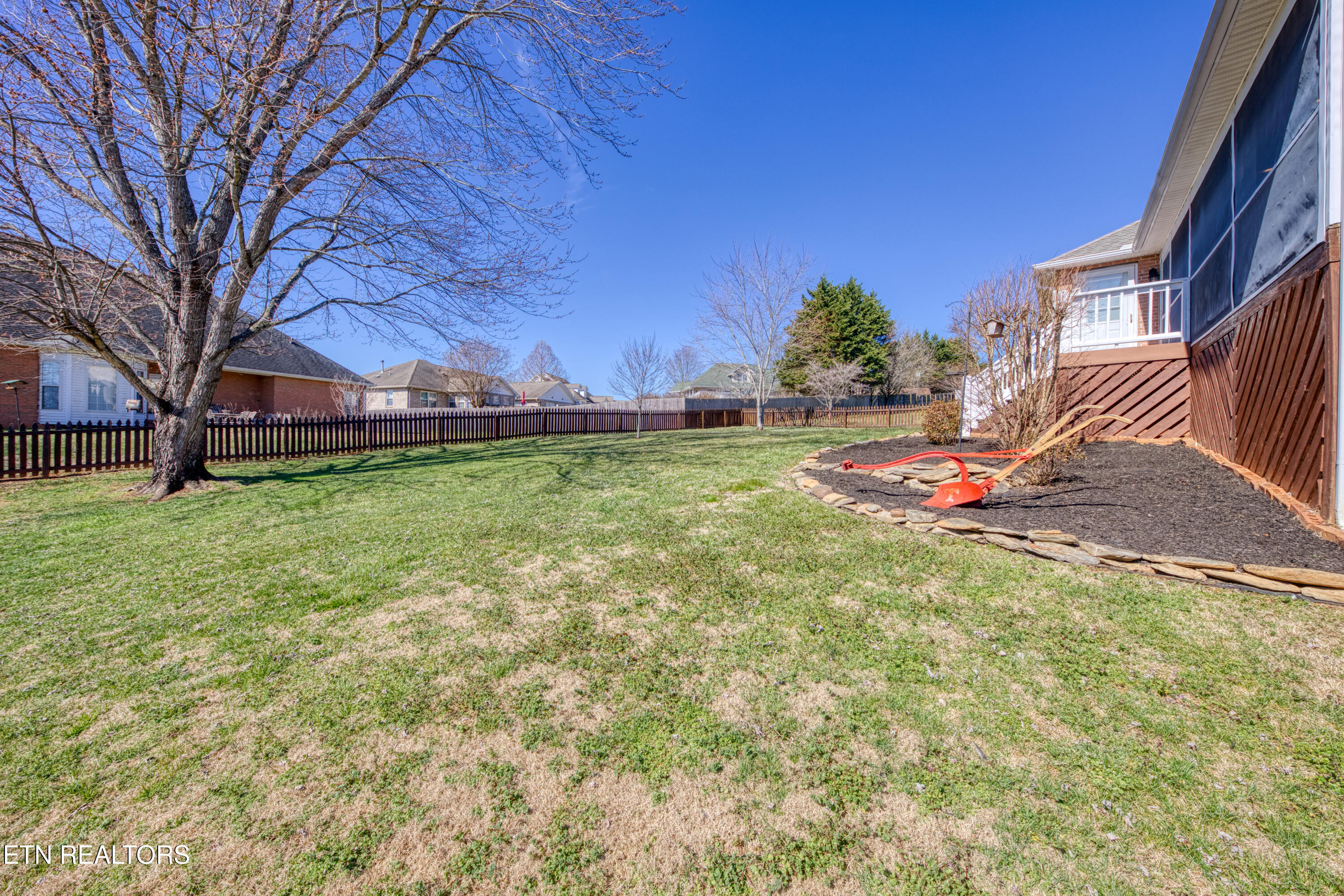429 Woodgate Drive Property Photo 38