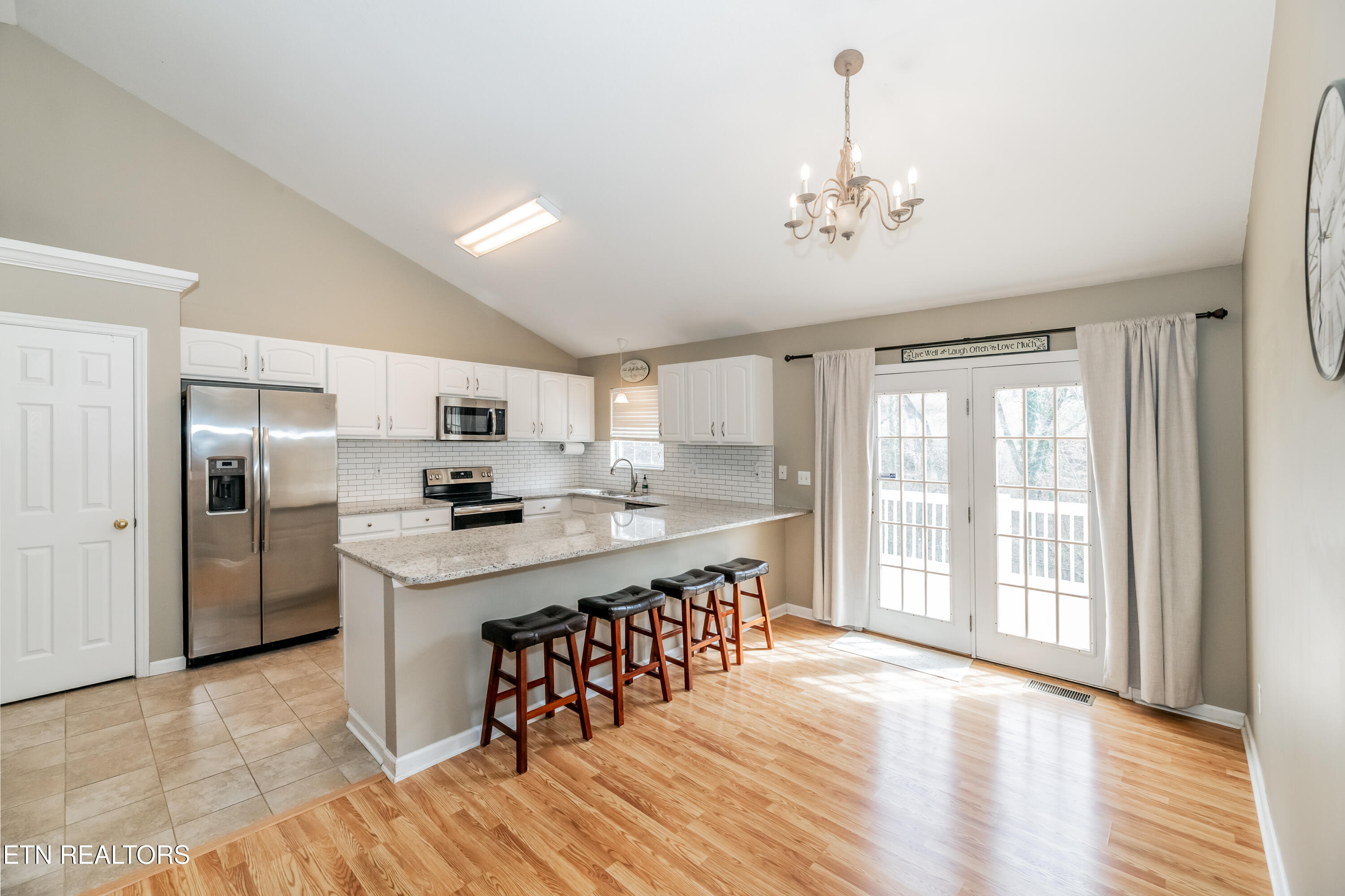 708 Whitesburg Drive Property Photo 8