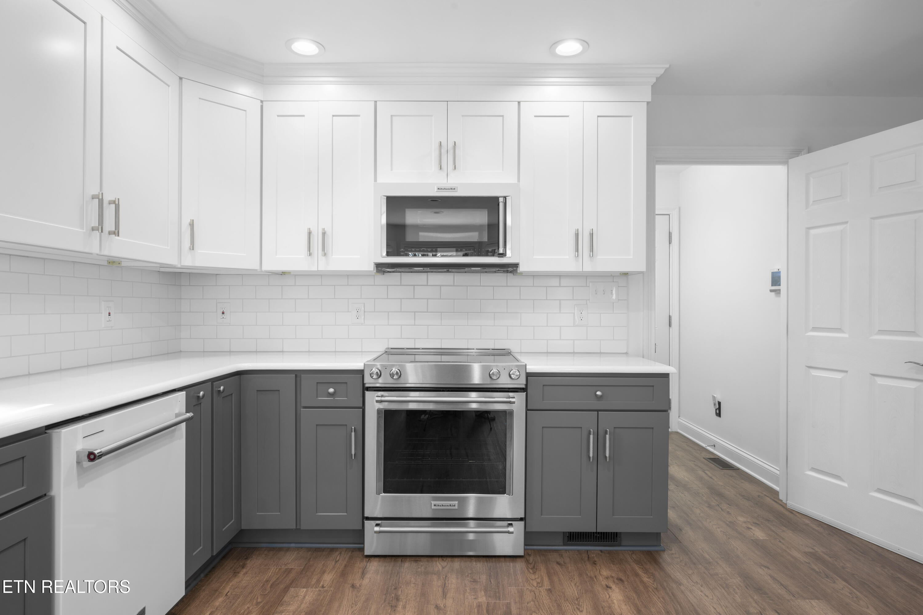 5300 Summer Rose Blvd Property Photo 11