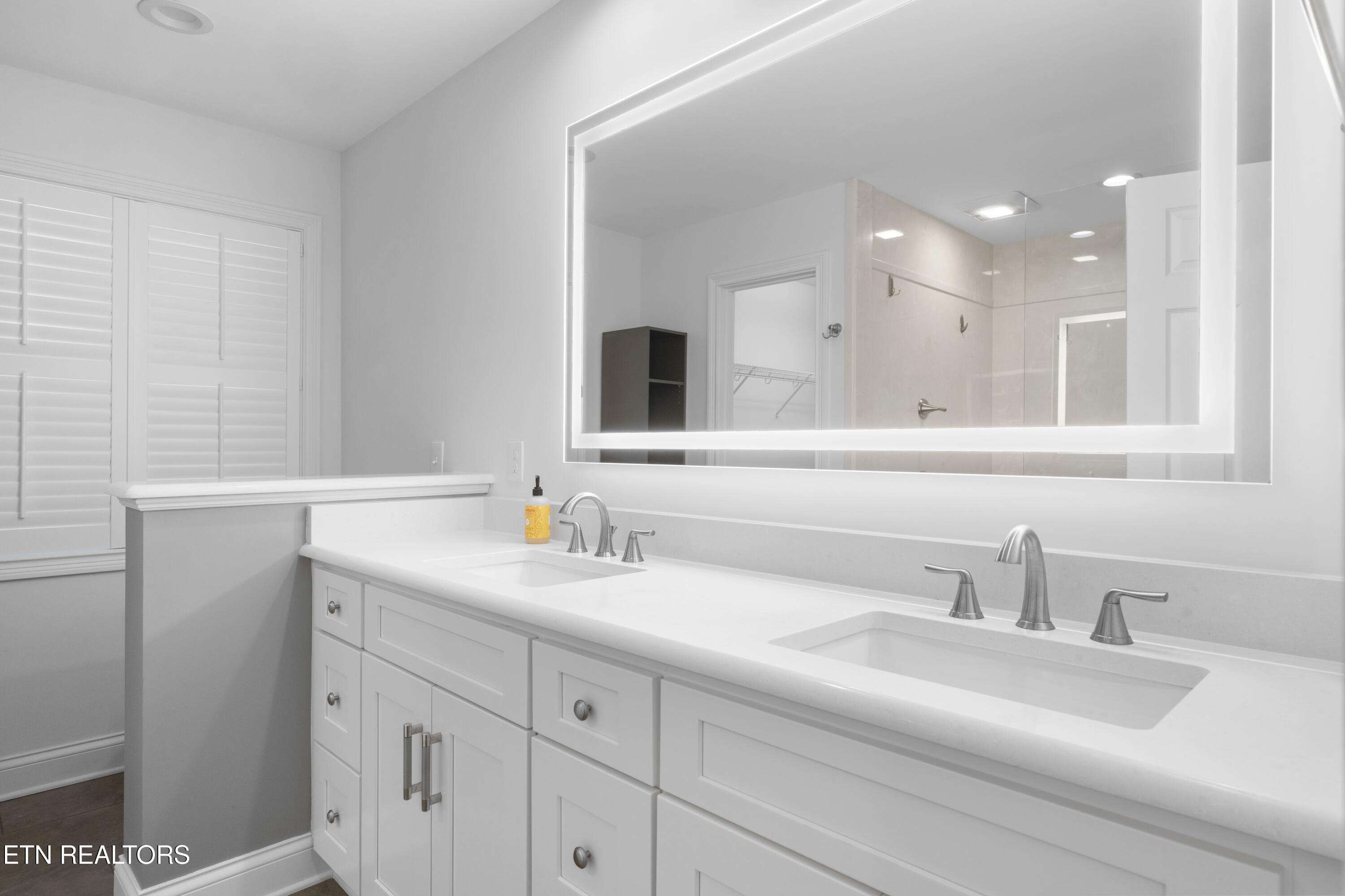 5300 Summer Rose Blvd Property Photo 18