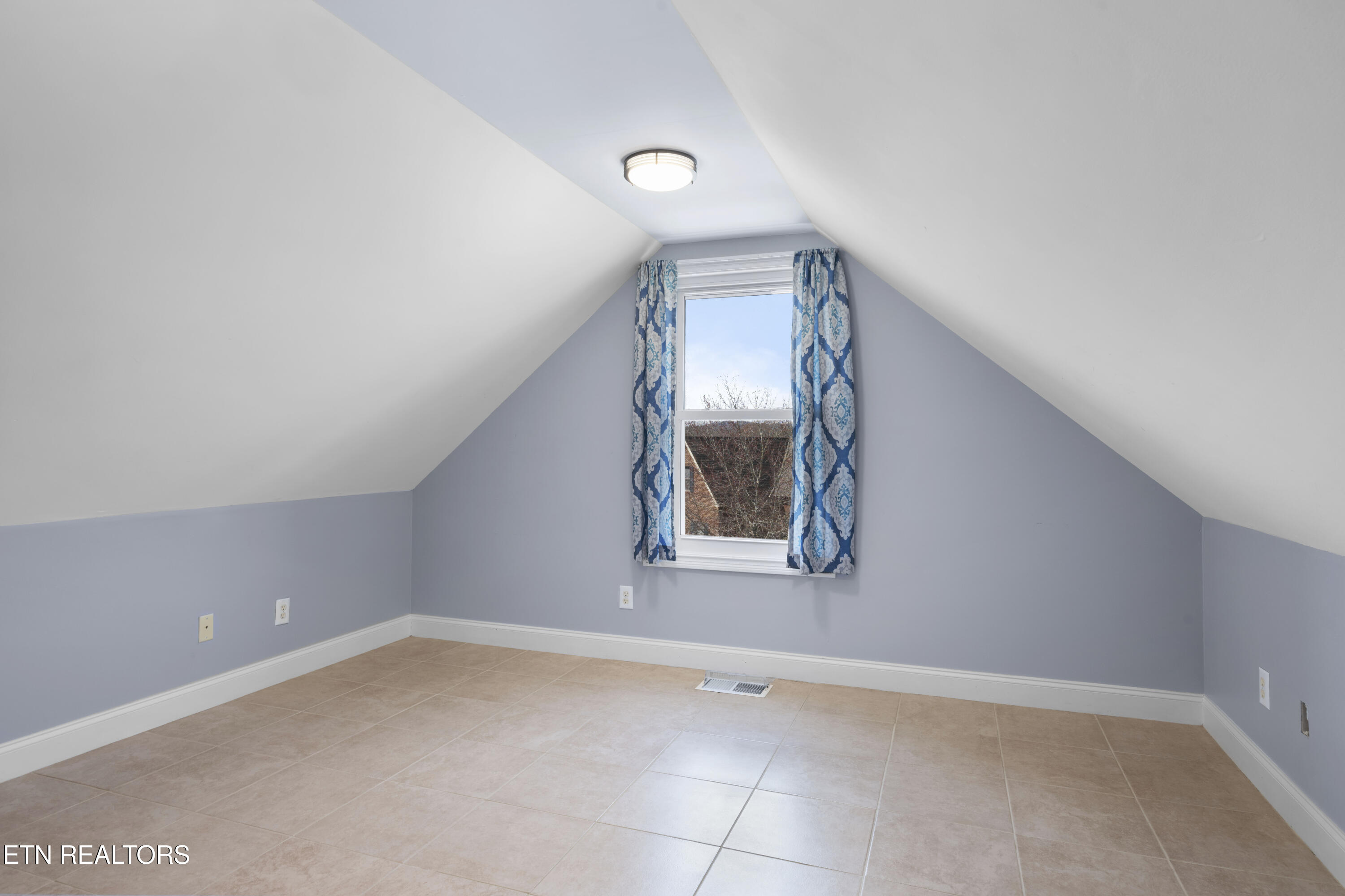 5300 Summer Rose Blvd Property Photo 26