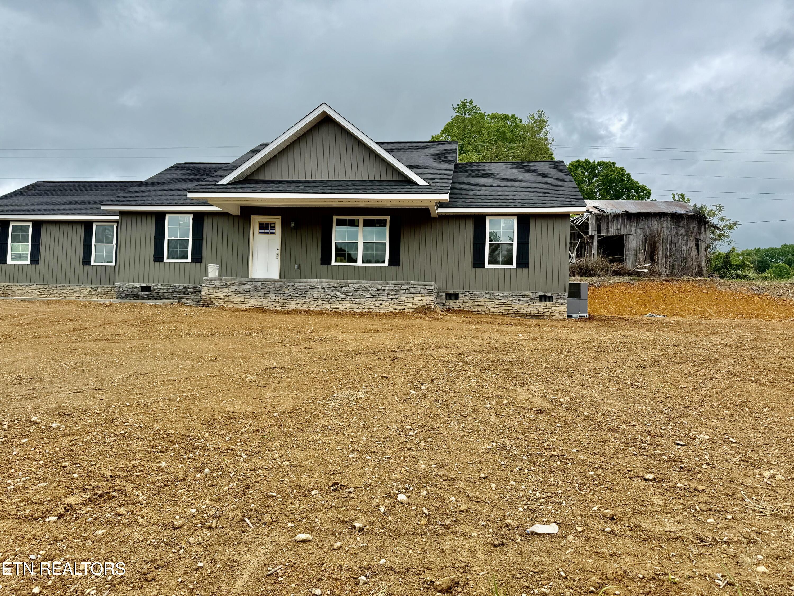100 Jack St Property Photo