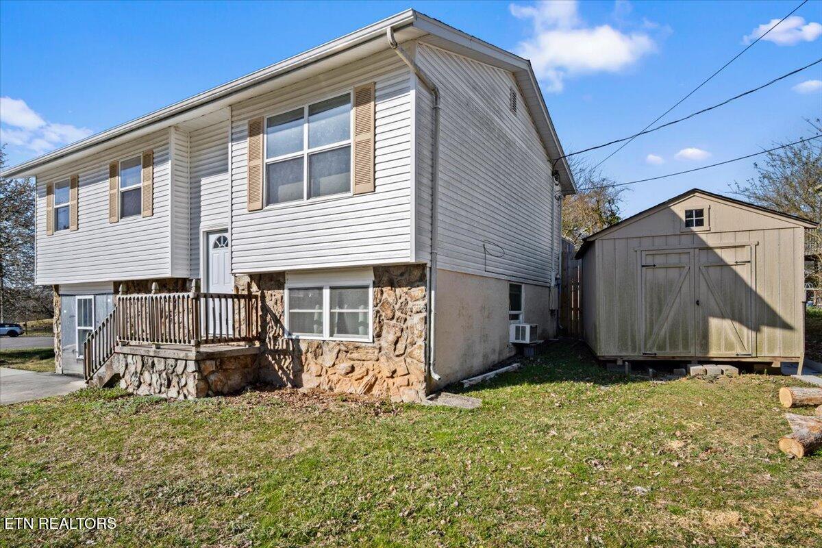 2615 Moccasin Lane Property Photo 2