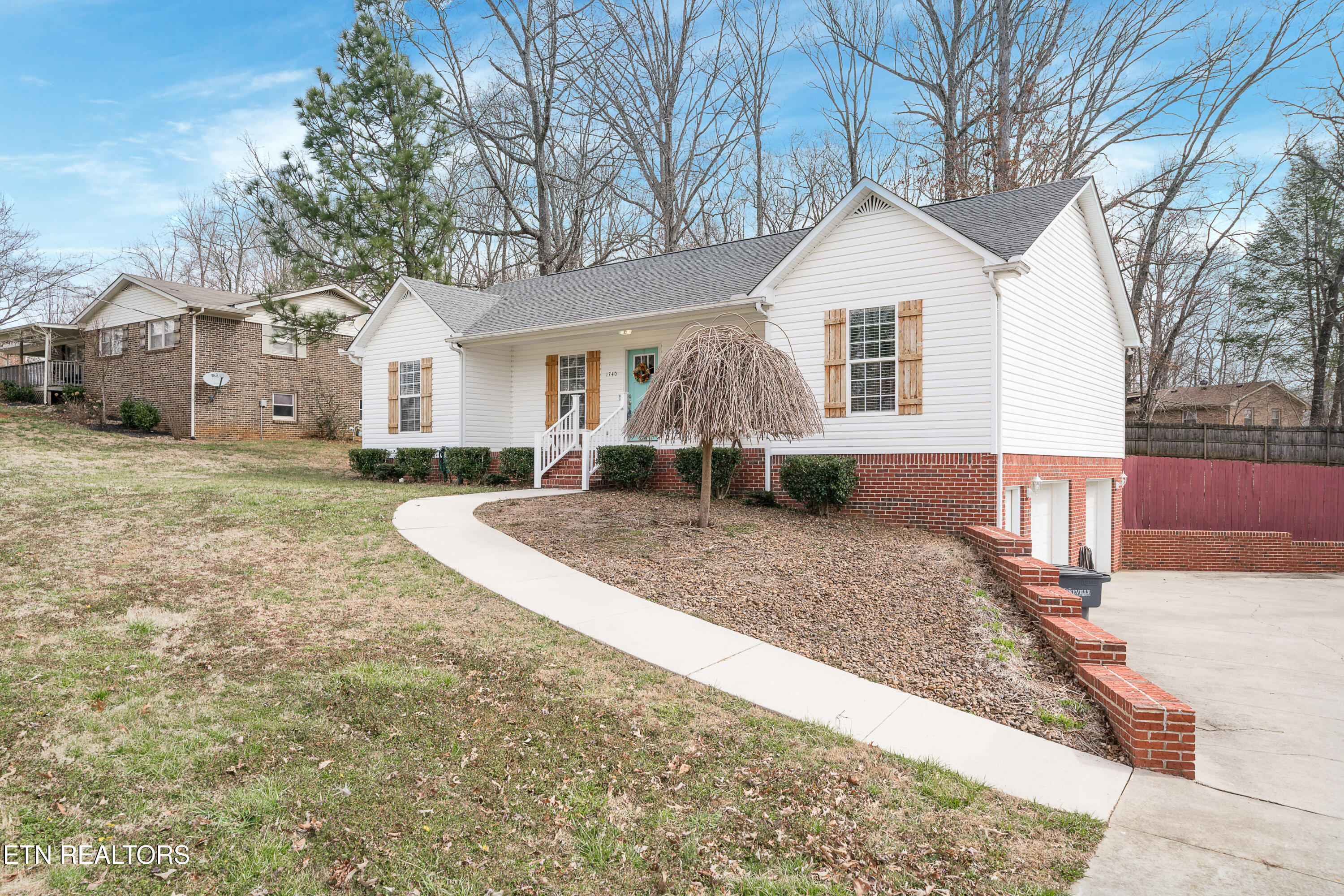 1740 Bunker Hill Road Property Photo