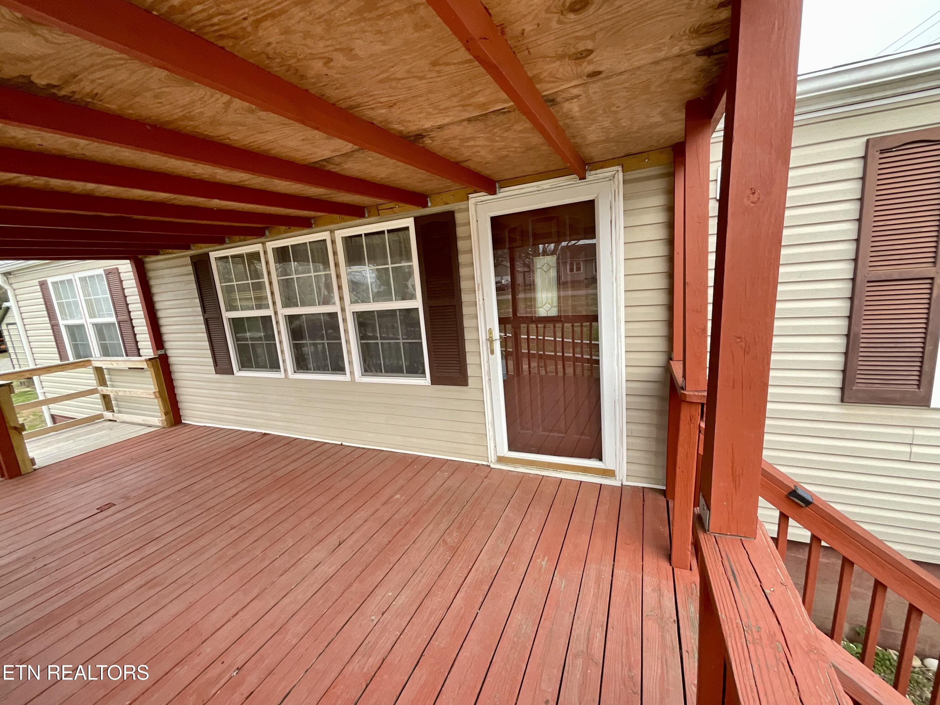 203 Pinedale Street St Property Photo 2
