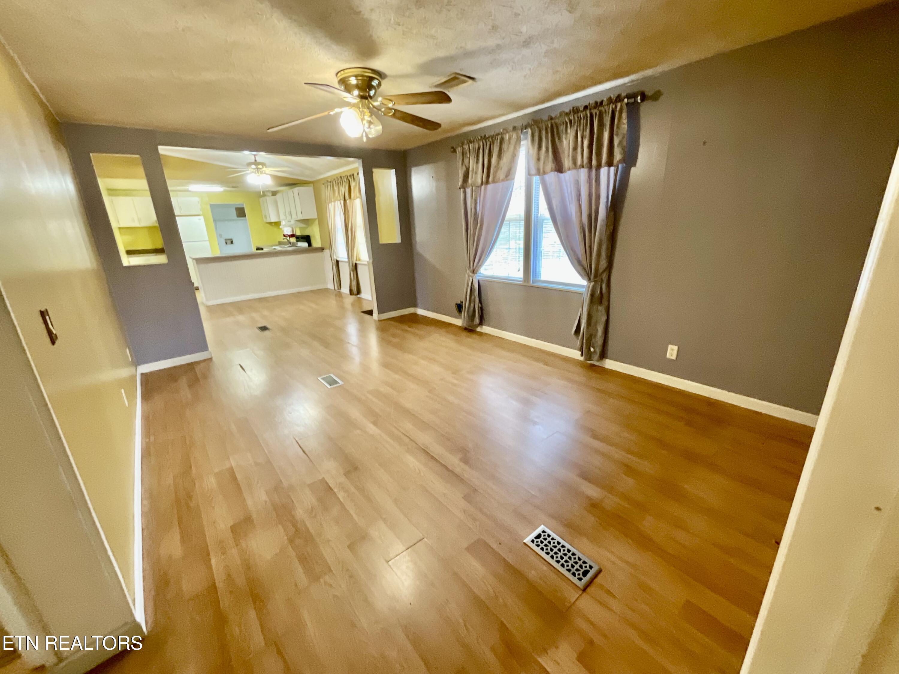 203 Pinedale Street St Property Photo 8