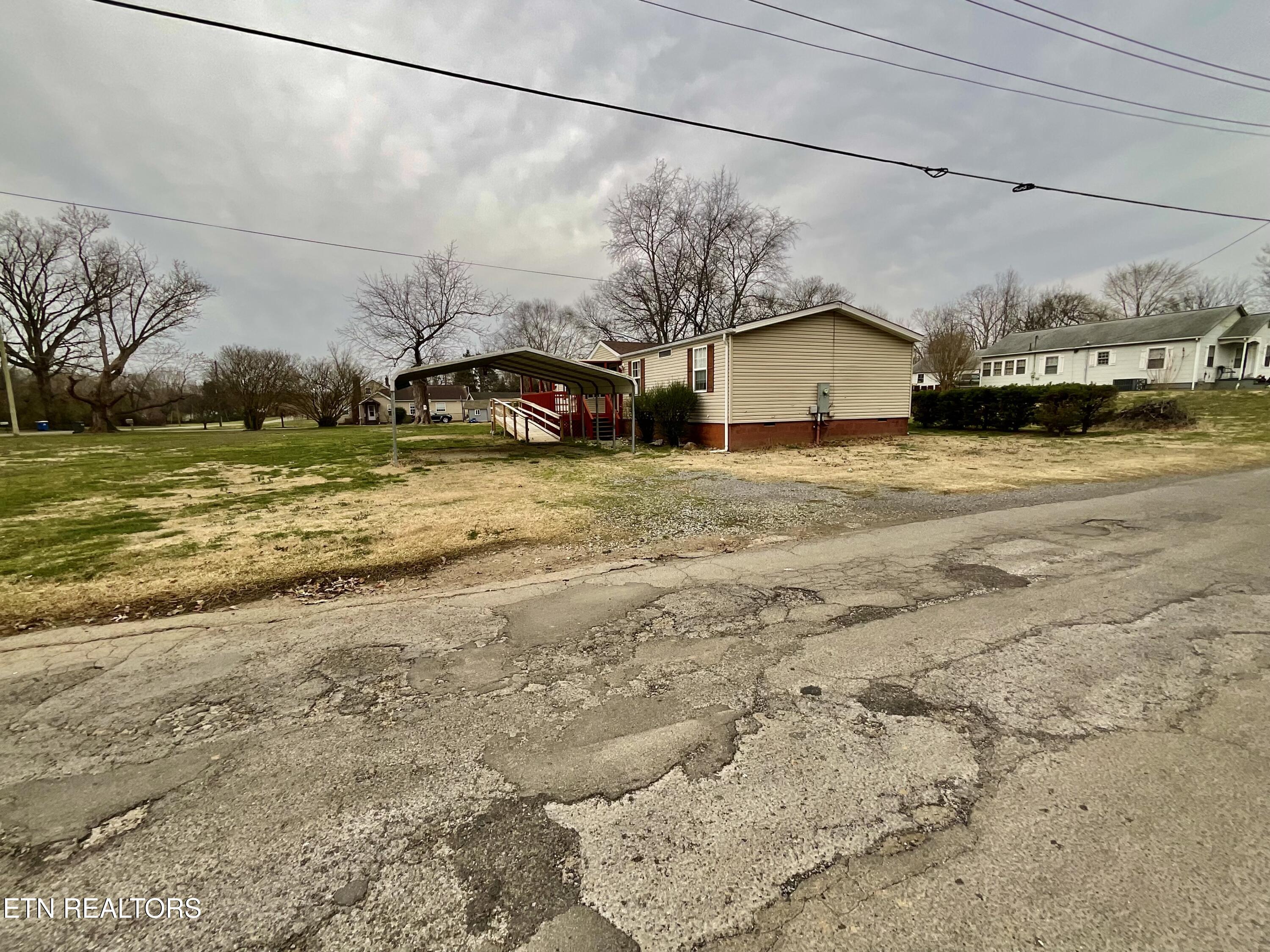203 Pinedale Street St Property Photo 24