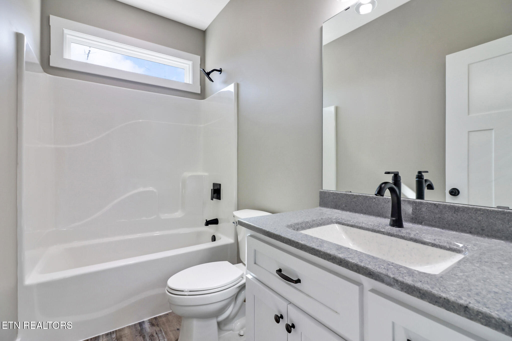 108 Creekview Court Property Photo 25