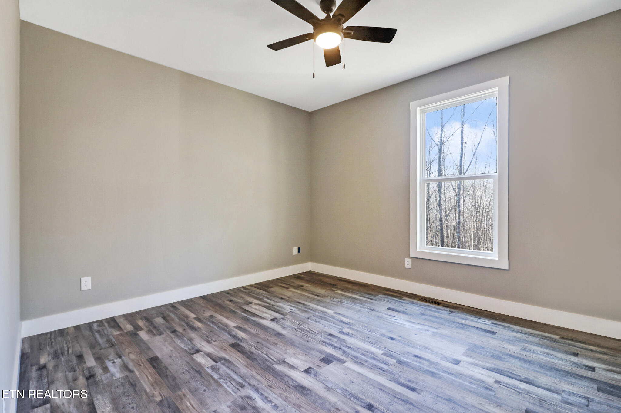 108 Creekview Court Property Photo 26
