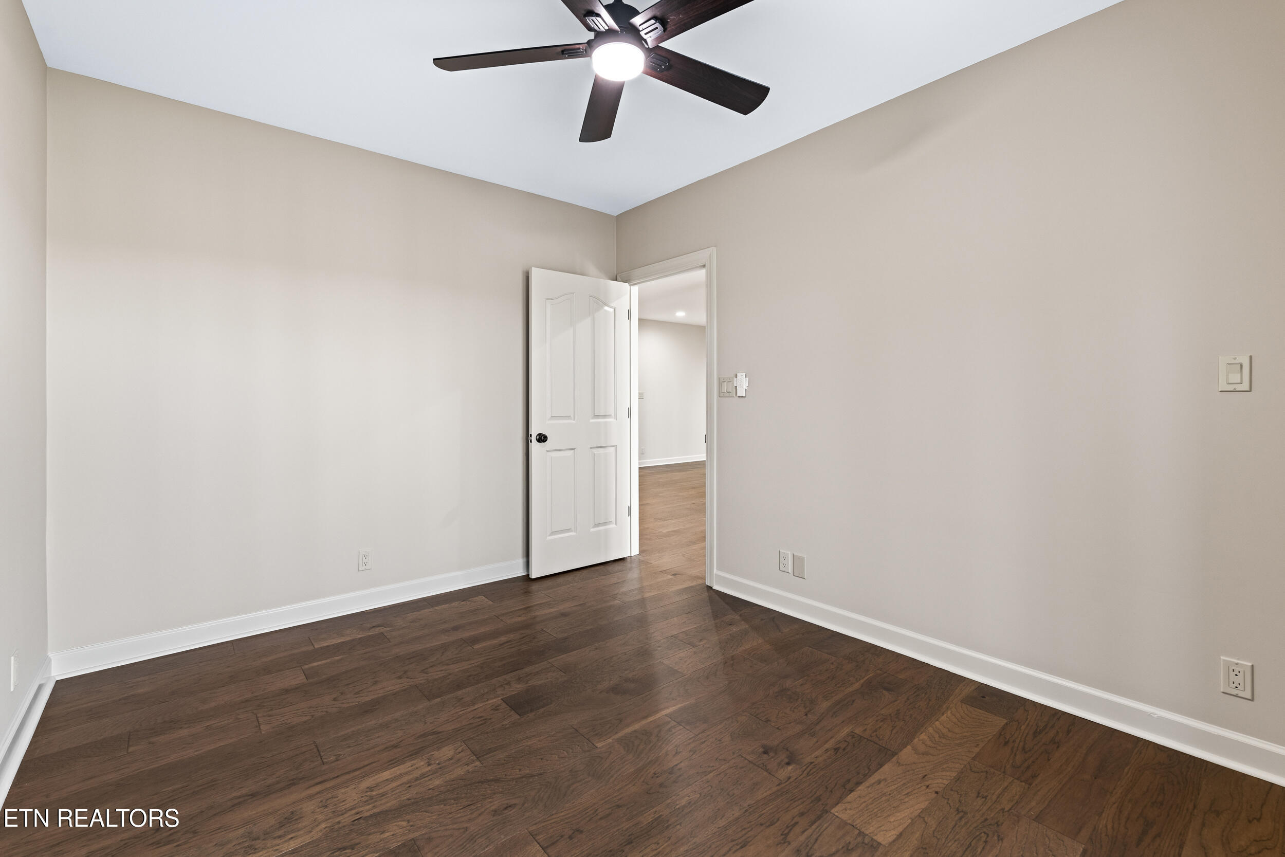 2304 Lakemoor Drive Property Photo 42