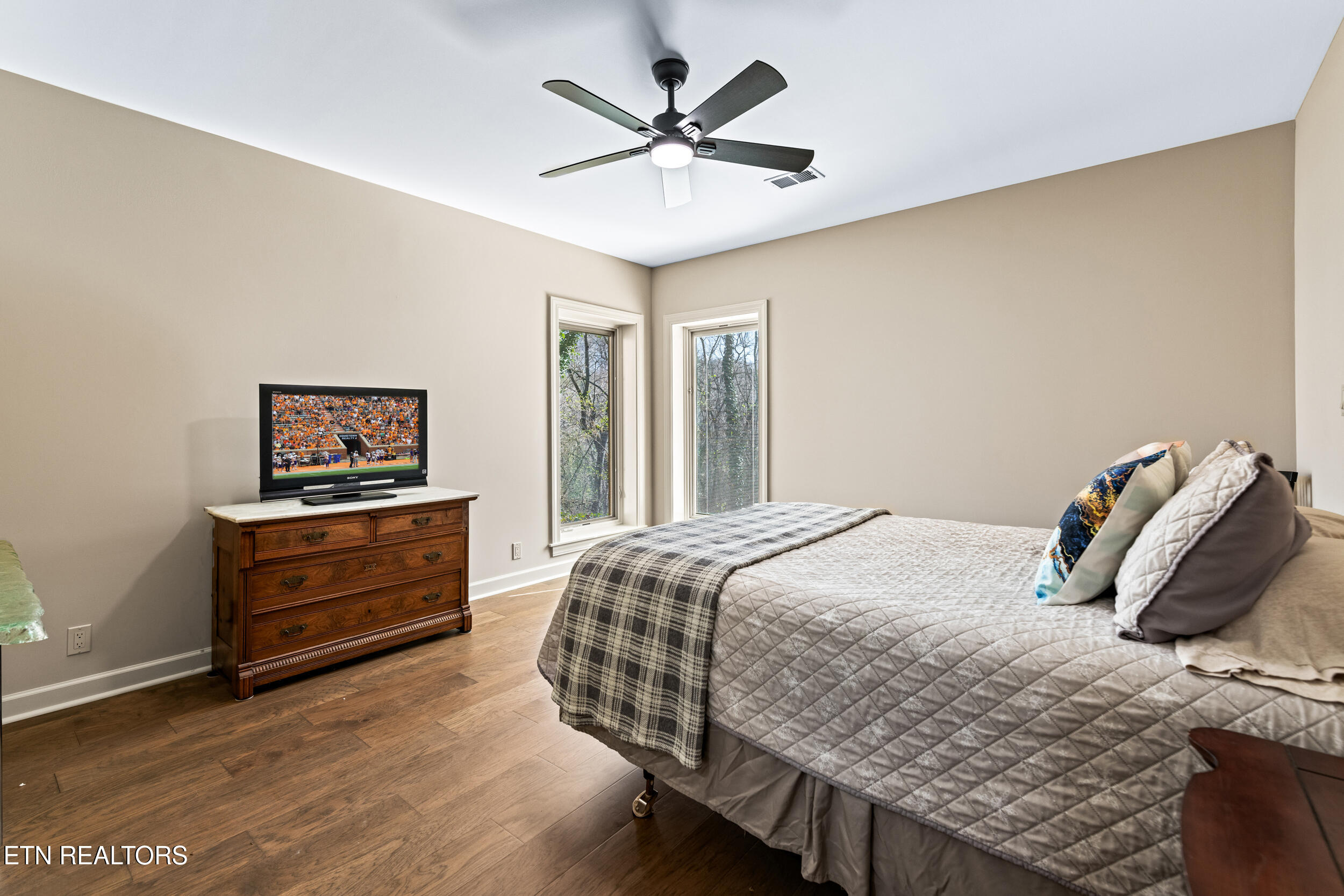 2304 Lakemoor Drive Property Photo 46