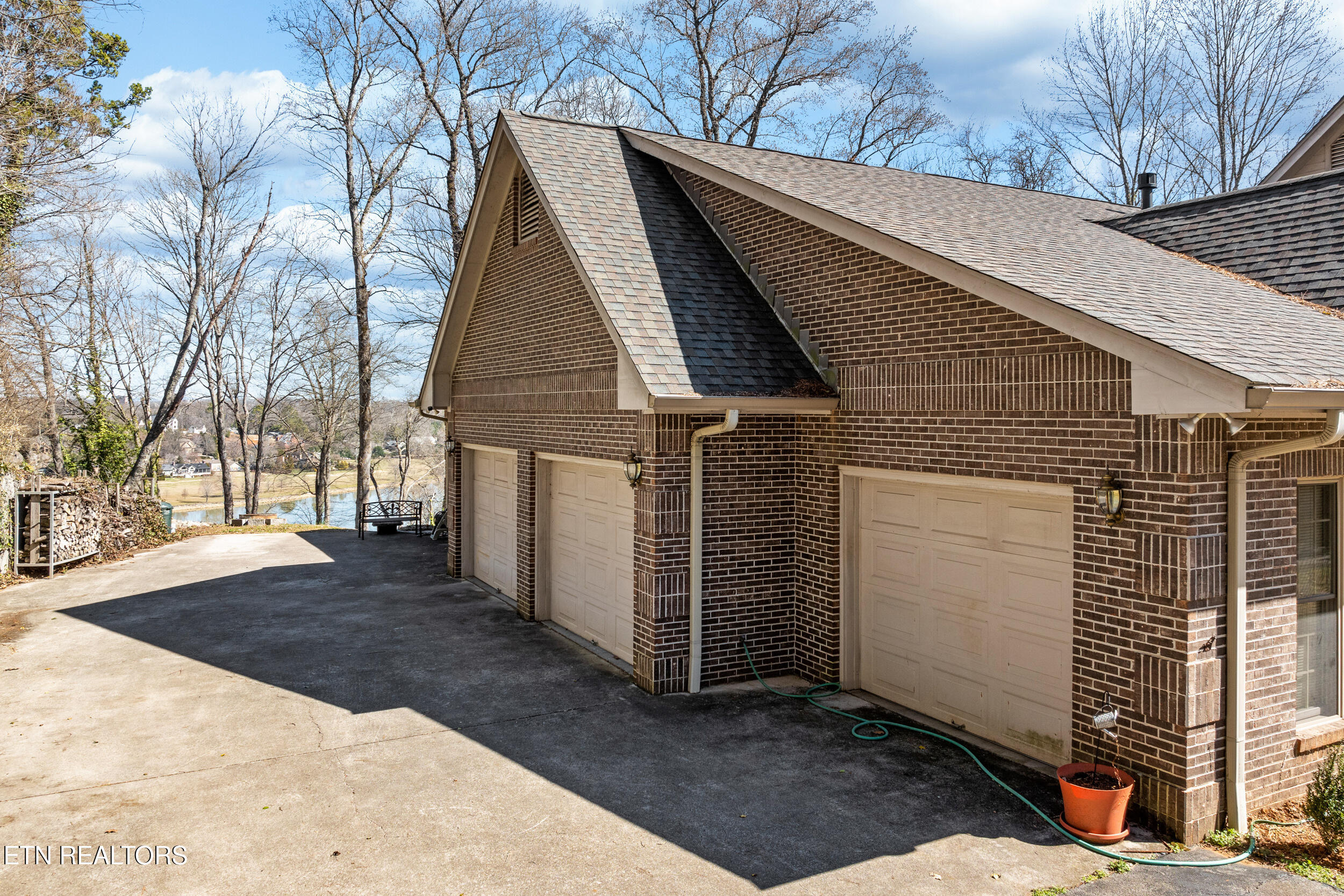 2304 Lakemoor Drive Property Photo 54