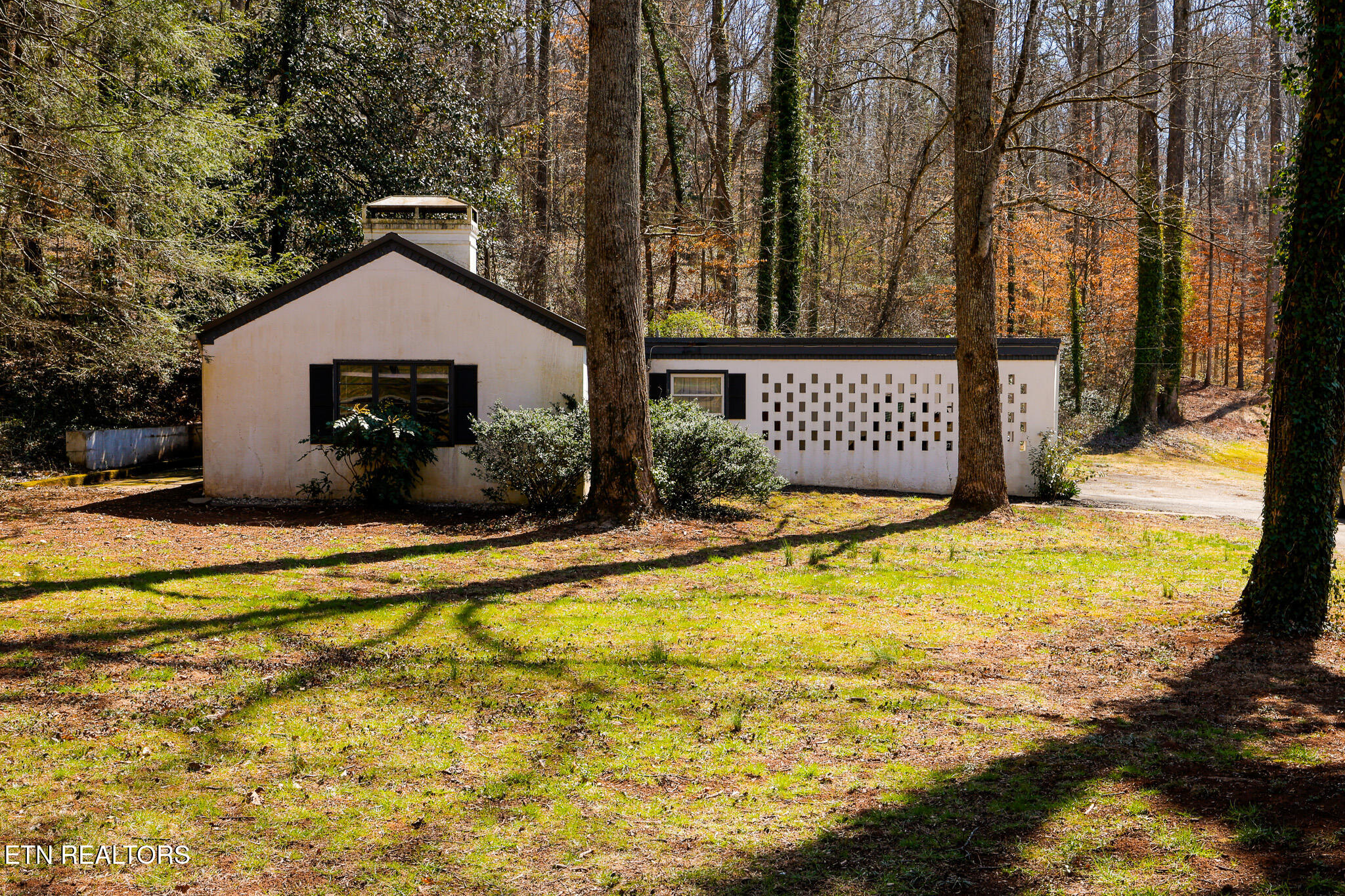 3408 Montlake Drive Property Photo 2