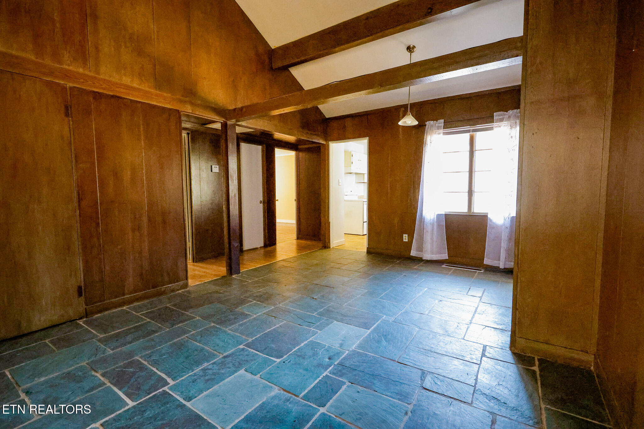 3408 Montlake Drive Property Photo 14