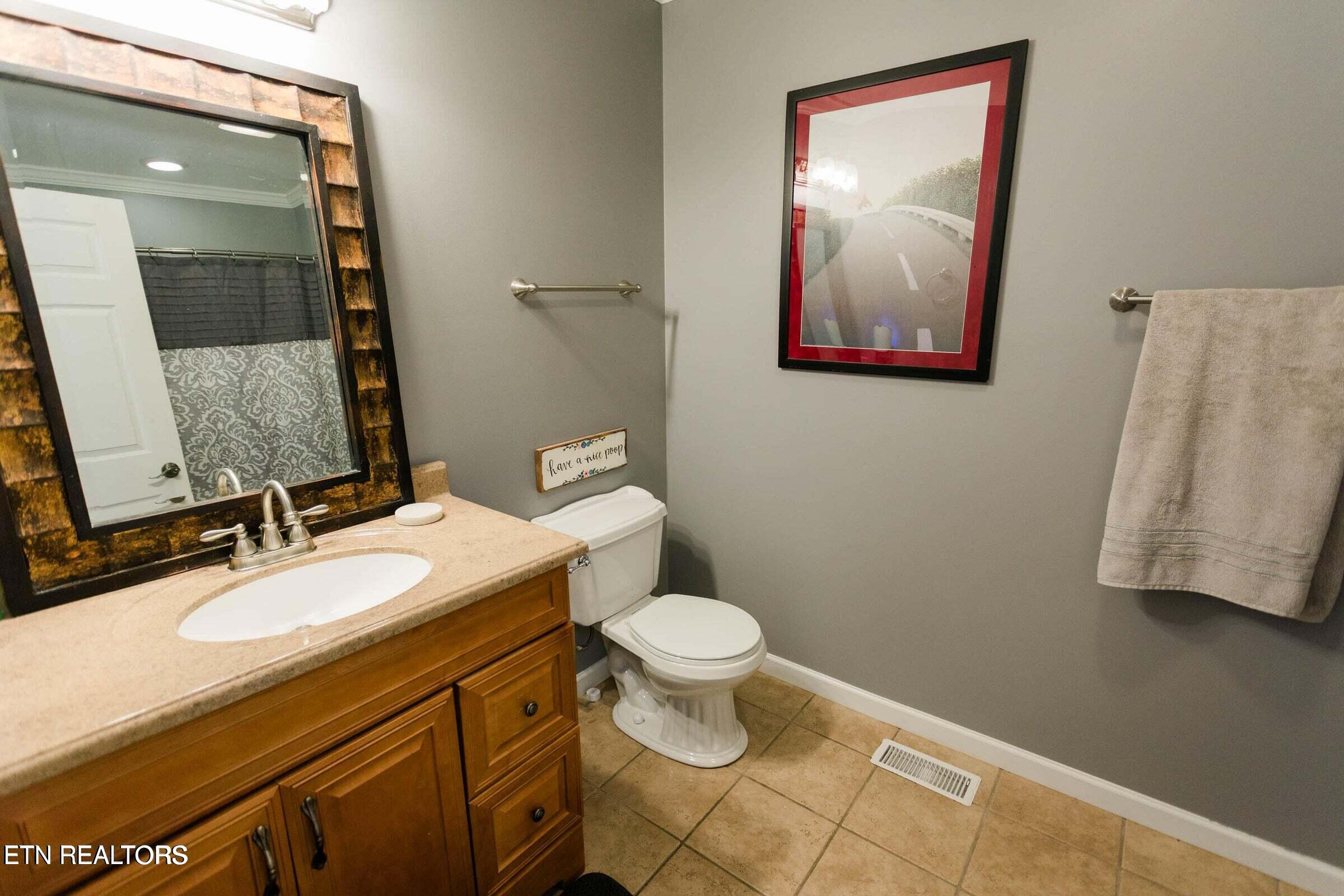 262 Cresent St Property Photo 40