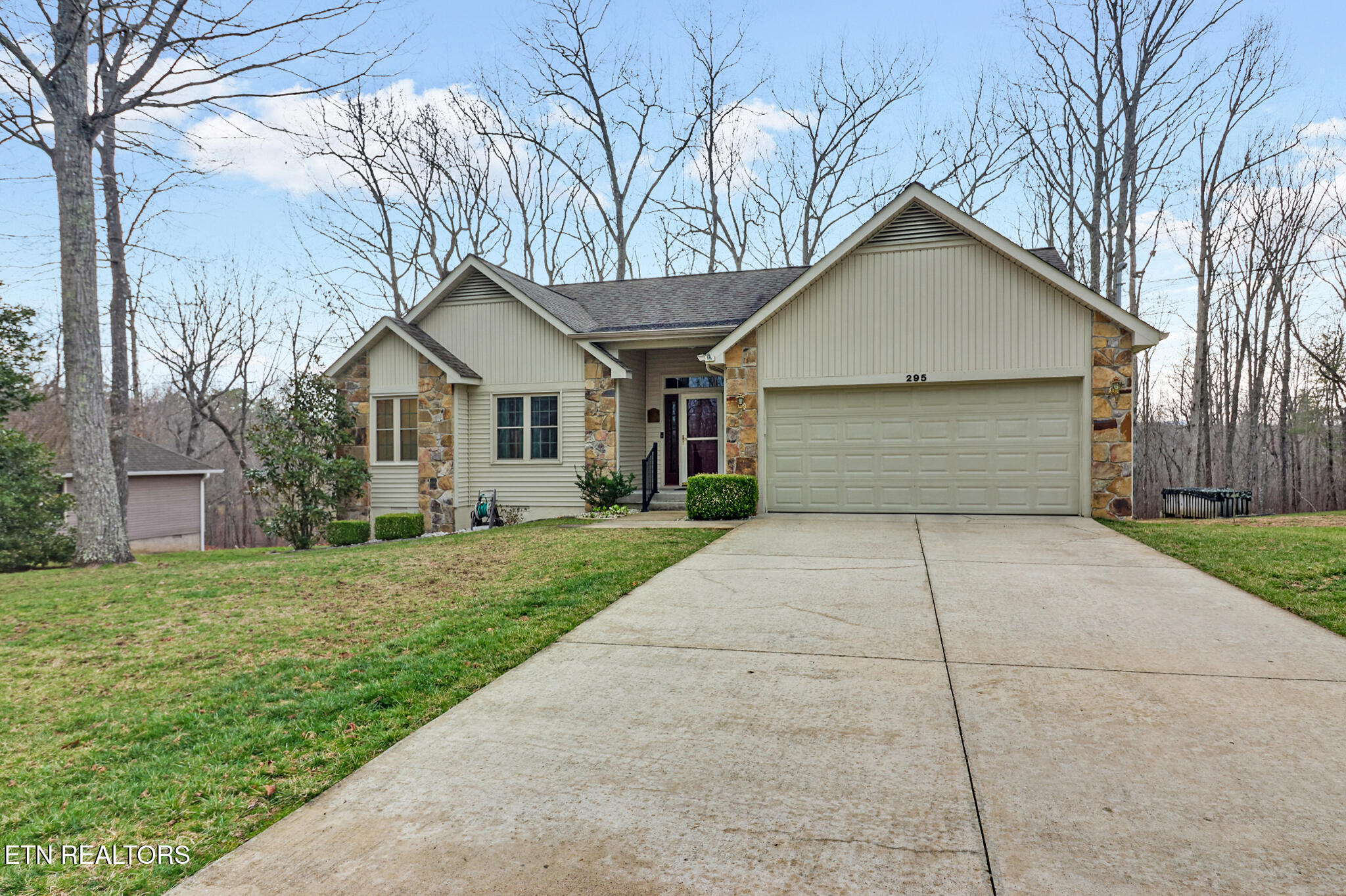 295 Kingsdown Drive Property Photo 2