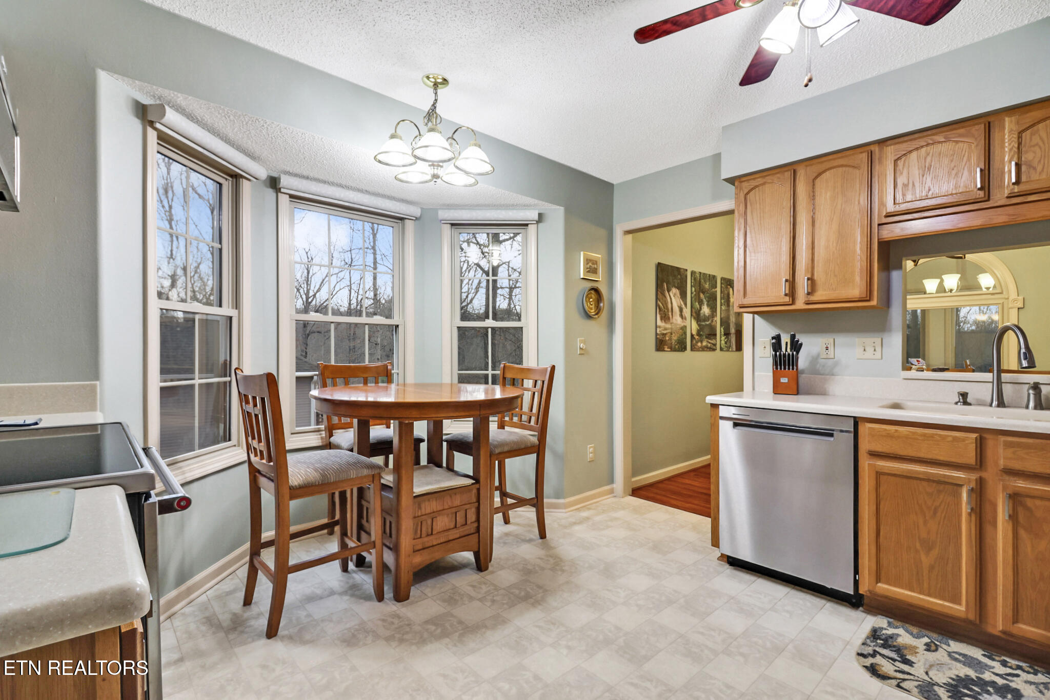 295 Kingsdown Drive Property Photo 14