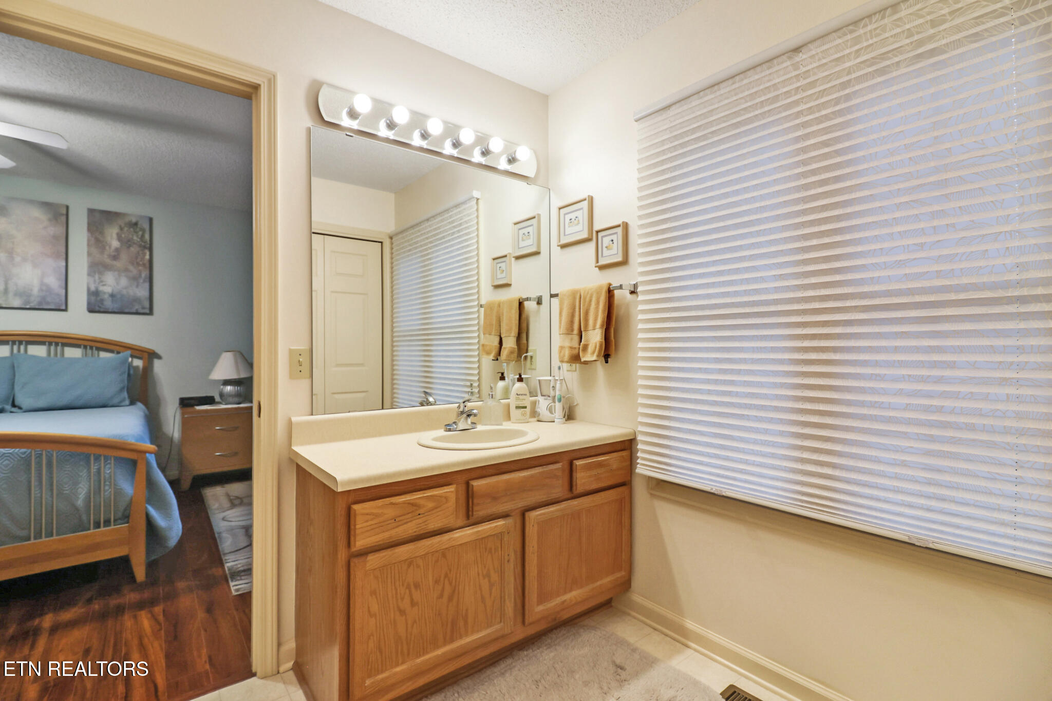 295 Kingsdown Drive Property Photo 24