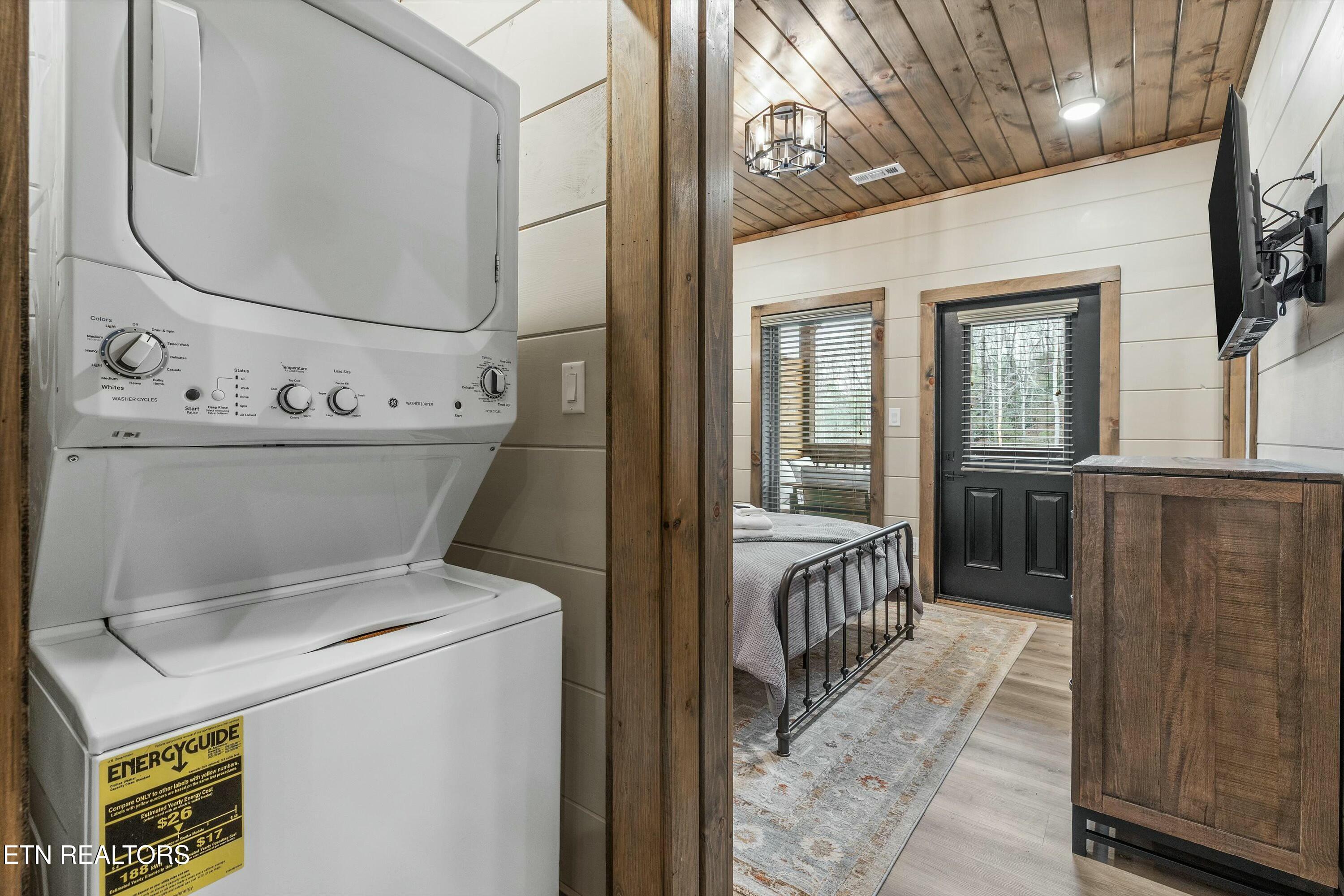 568 Warbonnet Way Property Photo 30