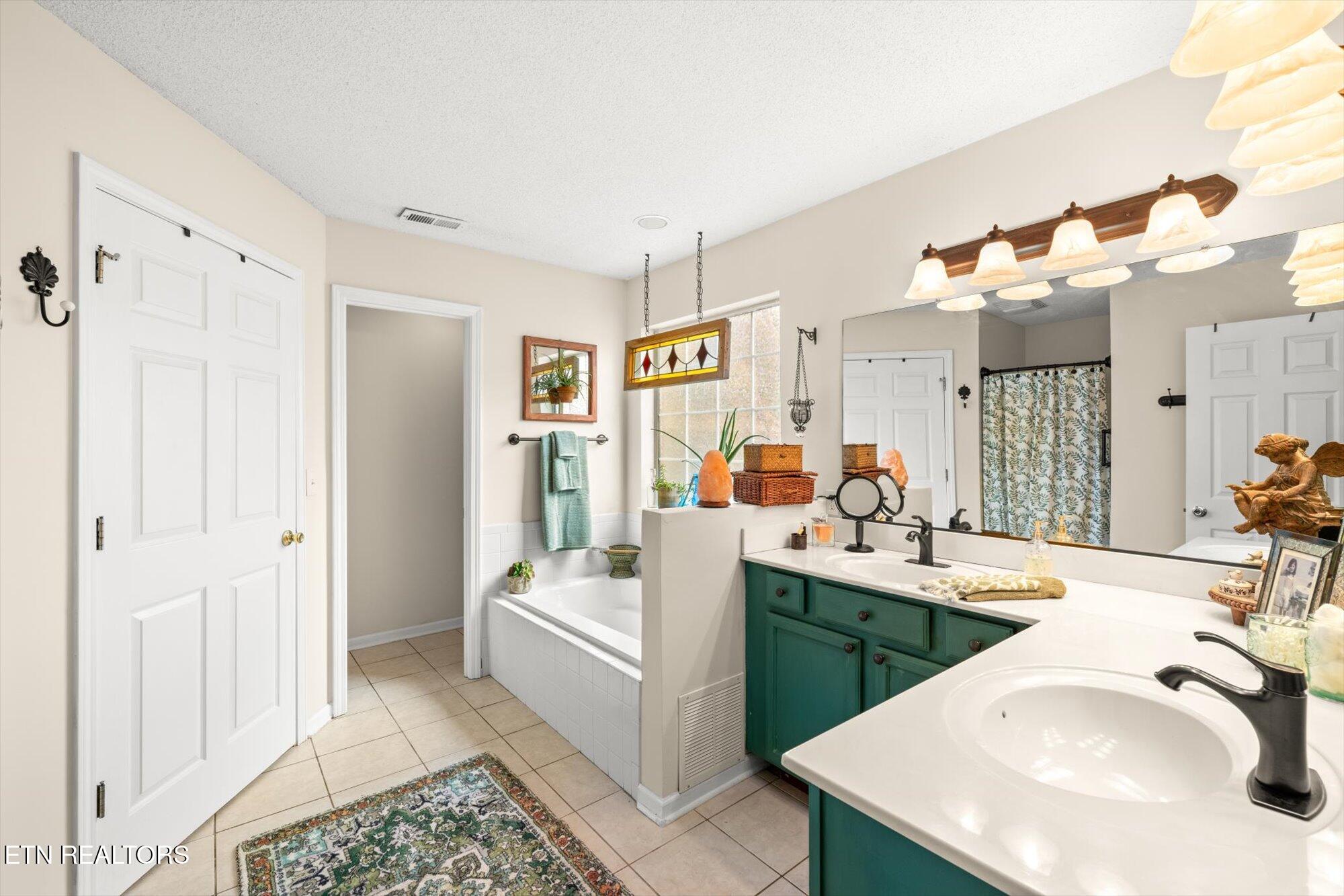 11413 Goldenview Lane Property Photo 15
