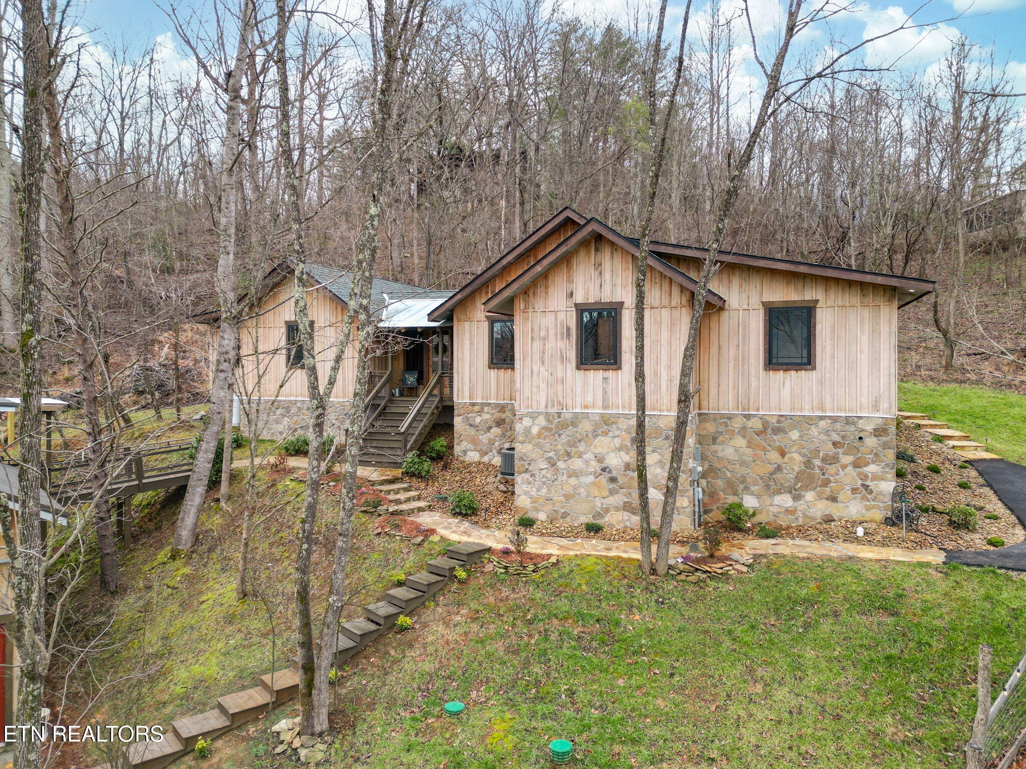 3438 Spring View Drive Property Photo 1