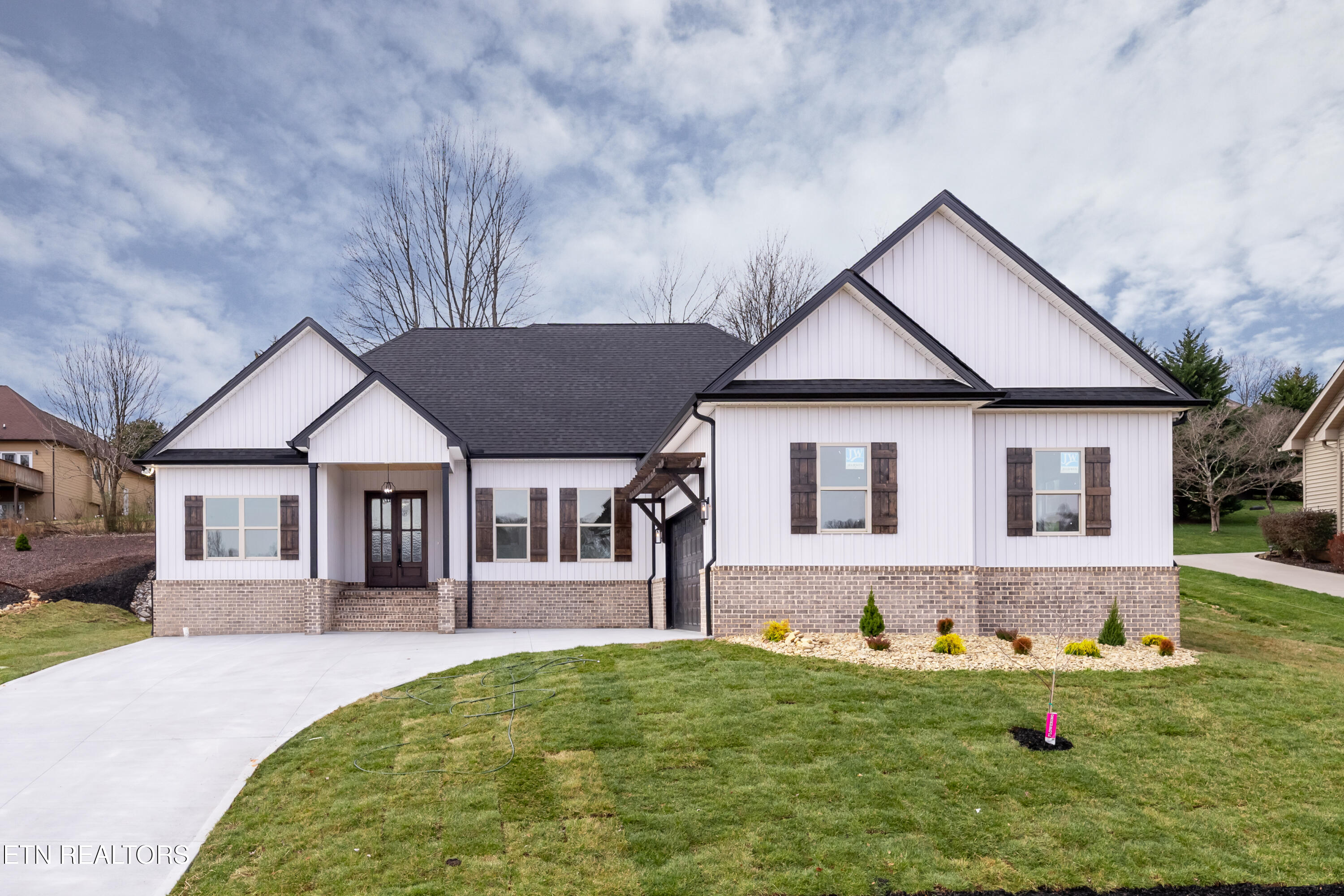 115 Oonoga Way Property Photo 1