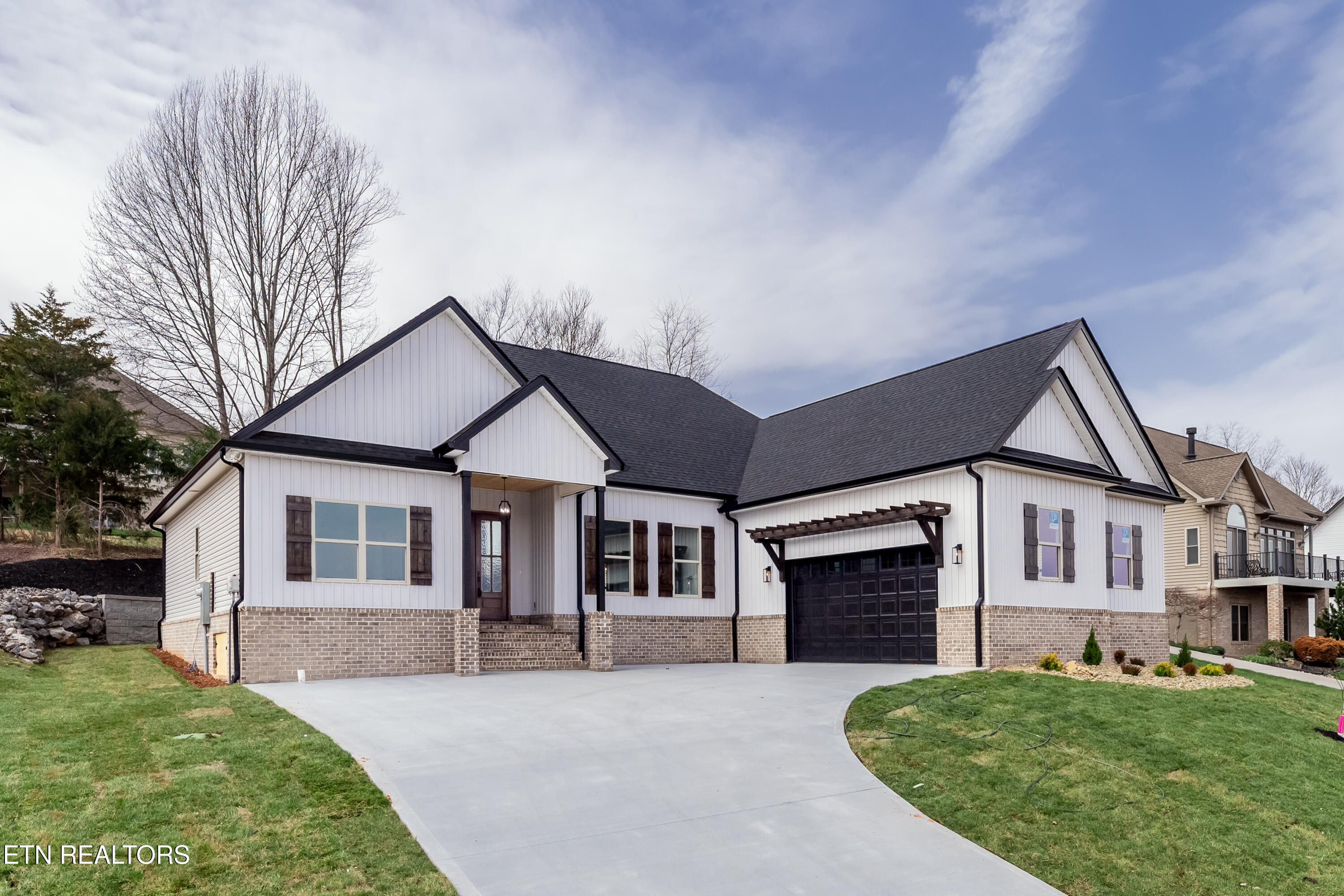 115 Oonoga Way Property Photo 4