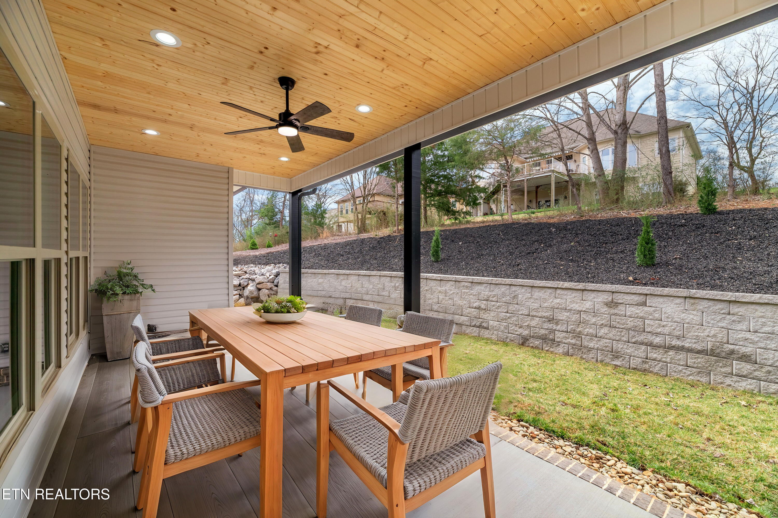 115 Oonoga Way Property Photo 5