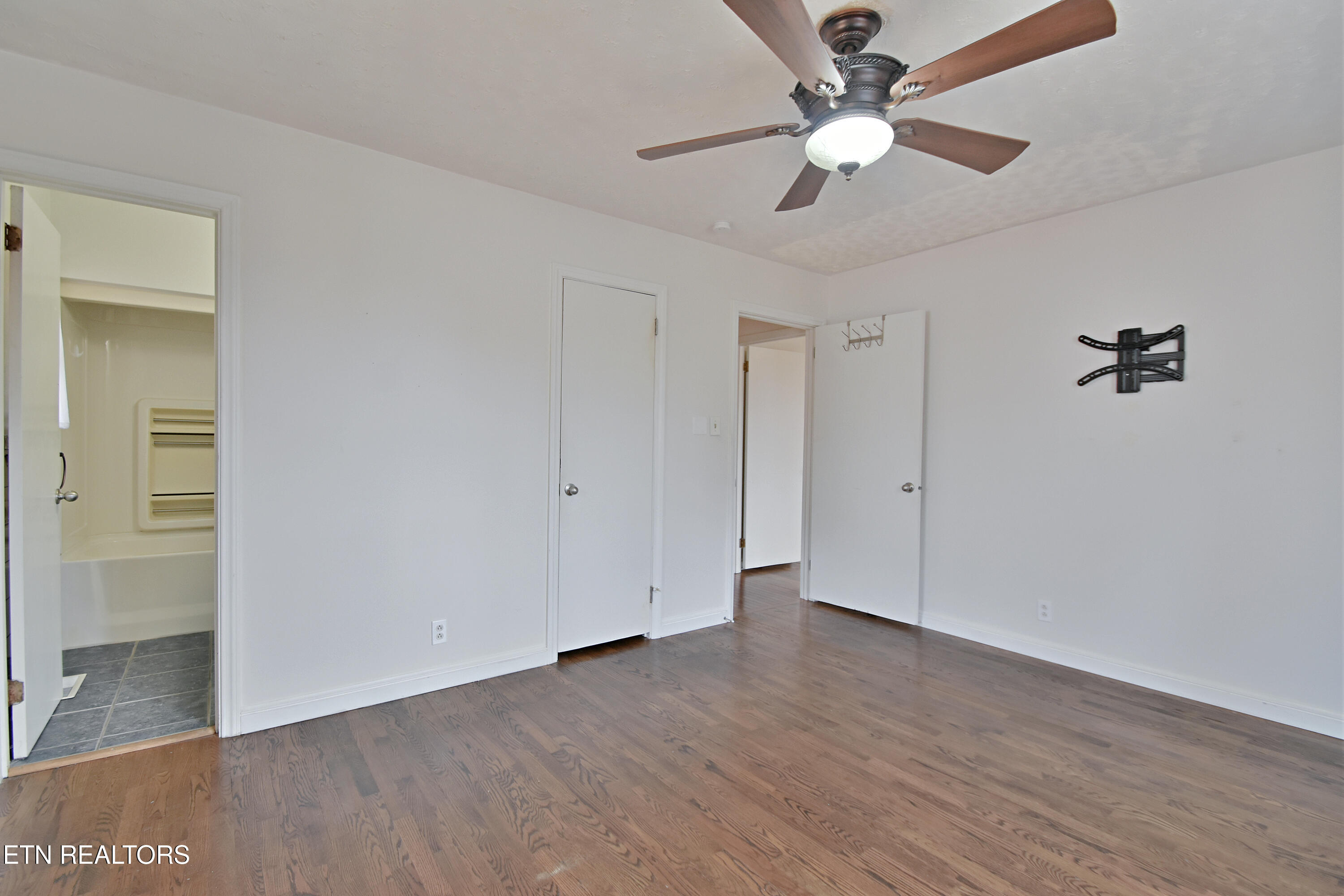 5833 Briercliff Rd Property Photo 15