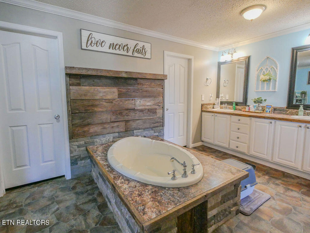260 County Road 384 Property Photo 29
