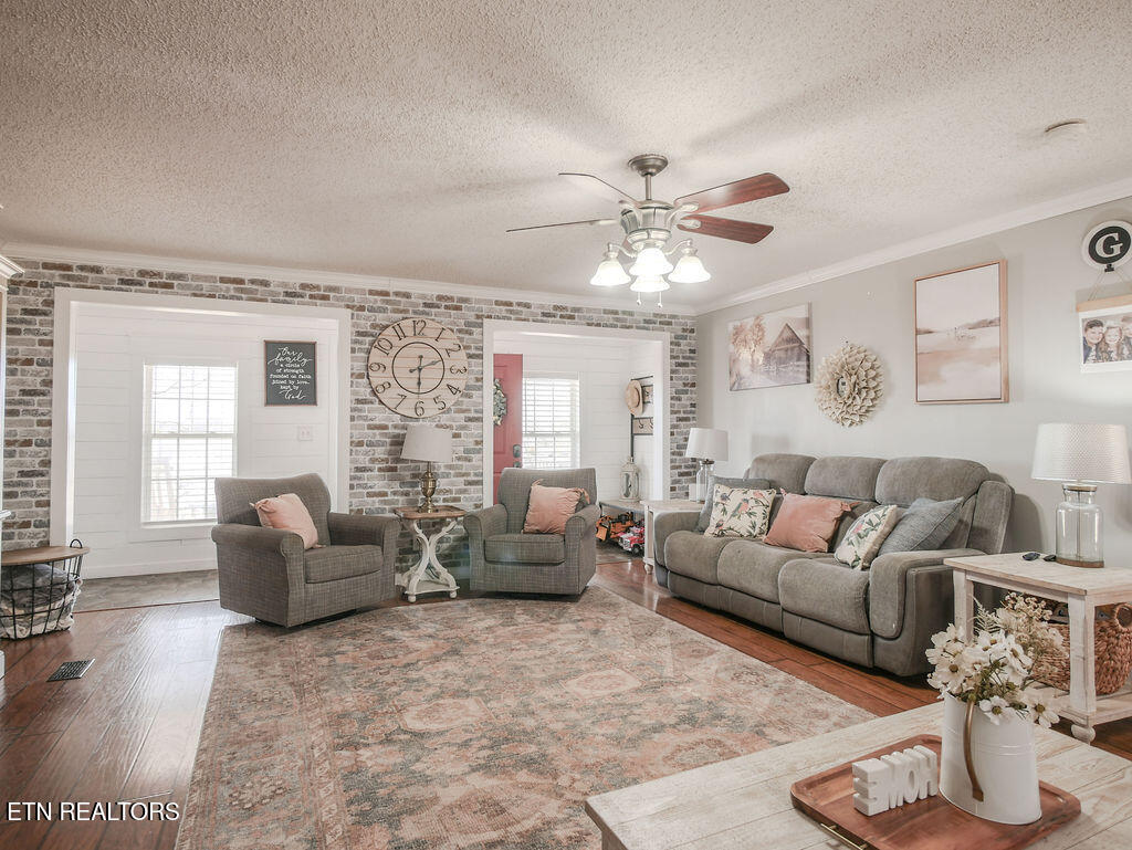 260 County Road 384 Property Photo 34