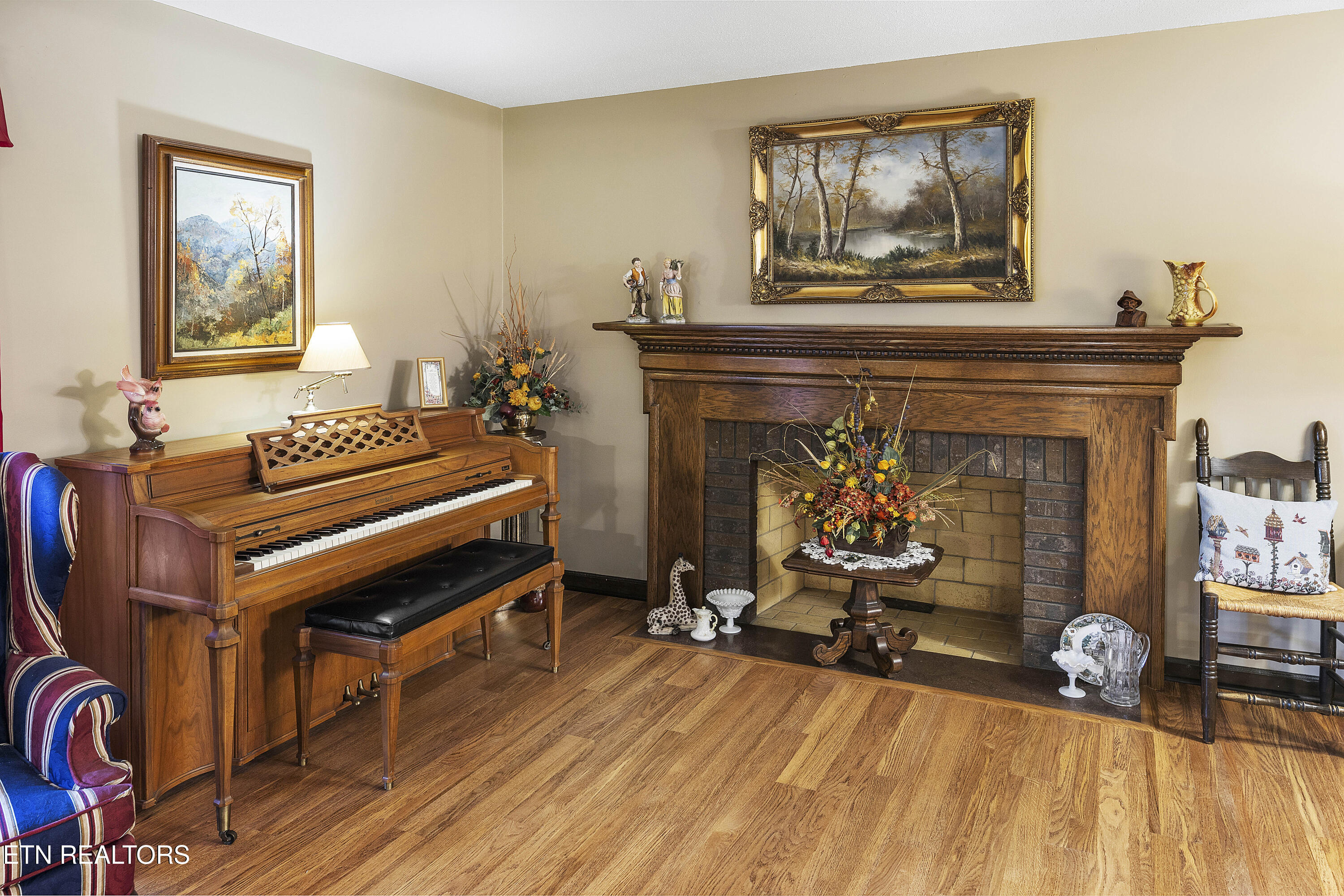 3217 Montlake Drive Property Photo 3