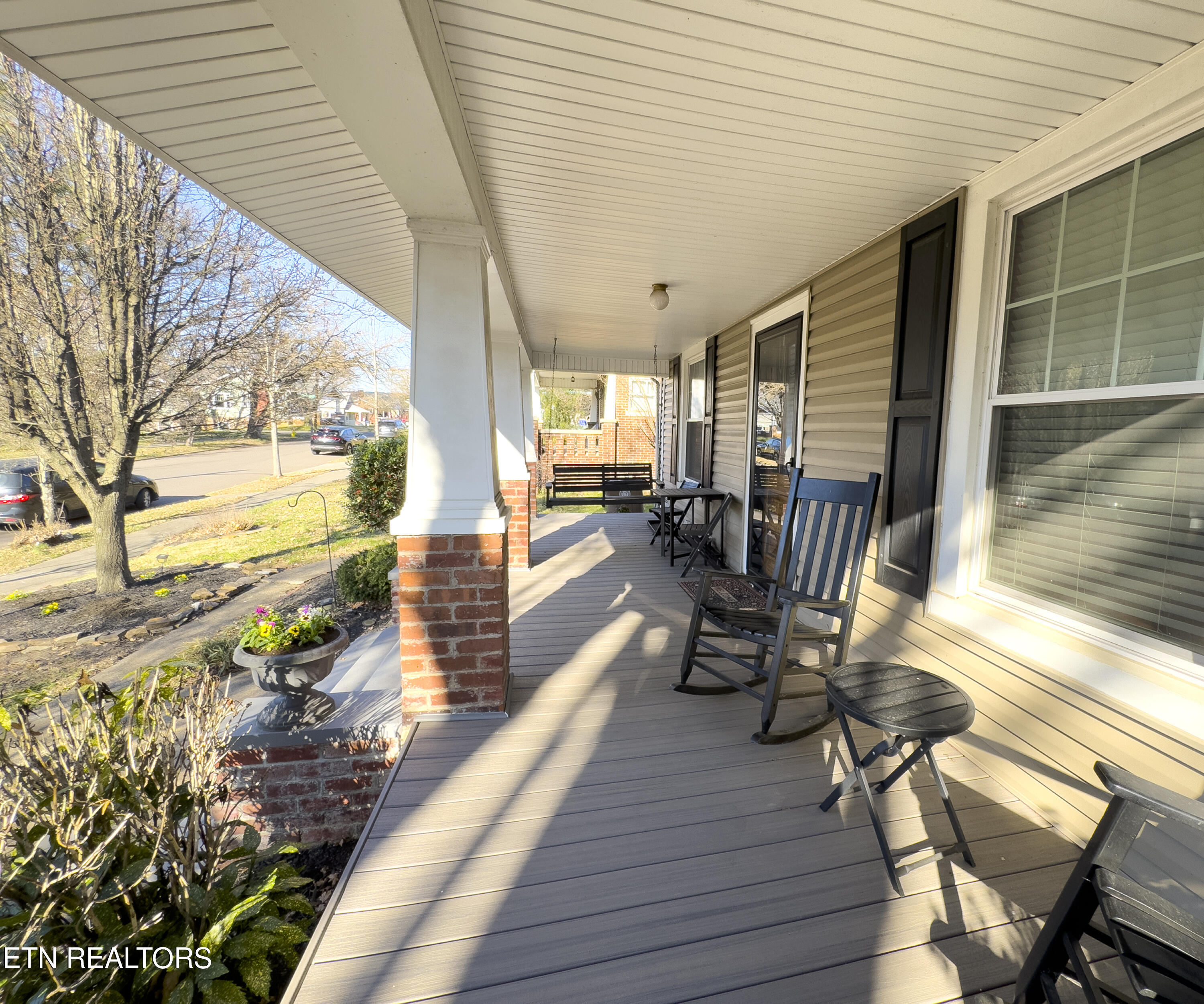 124 E Churchwell Ave Property Photo 6
