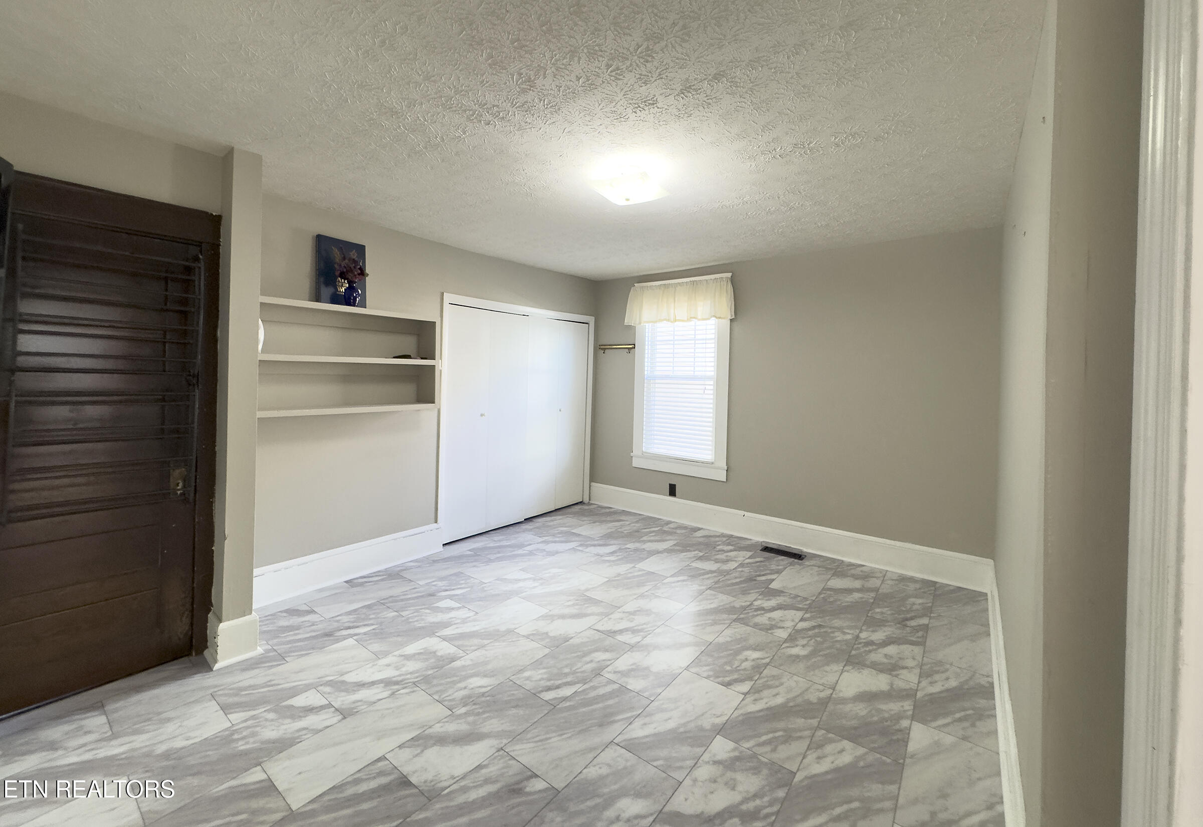 124 E Churchwell Ave Property Photo 29
