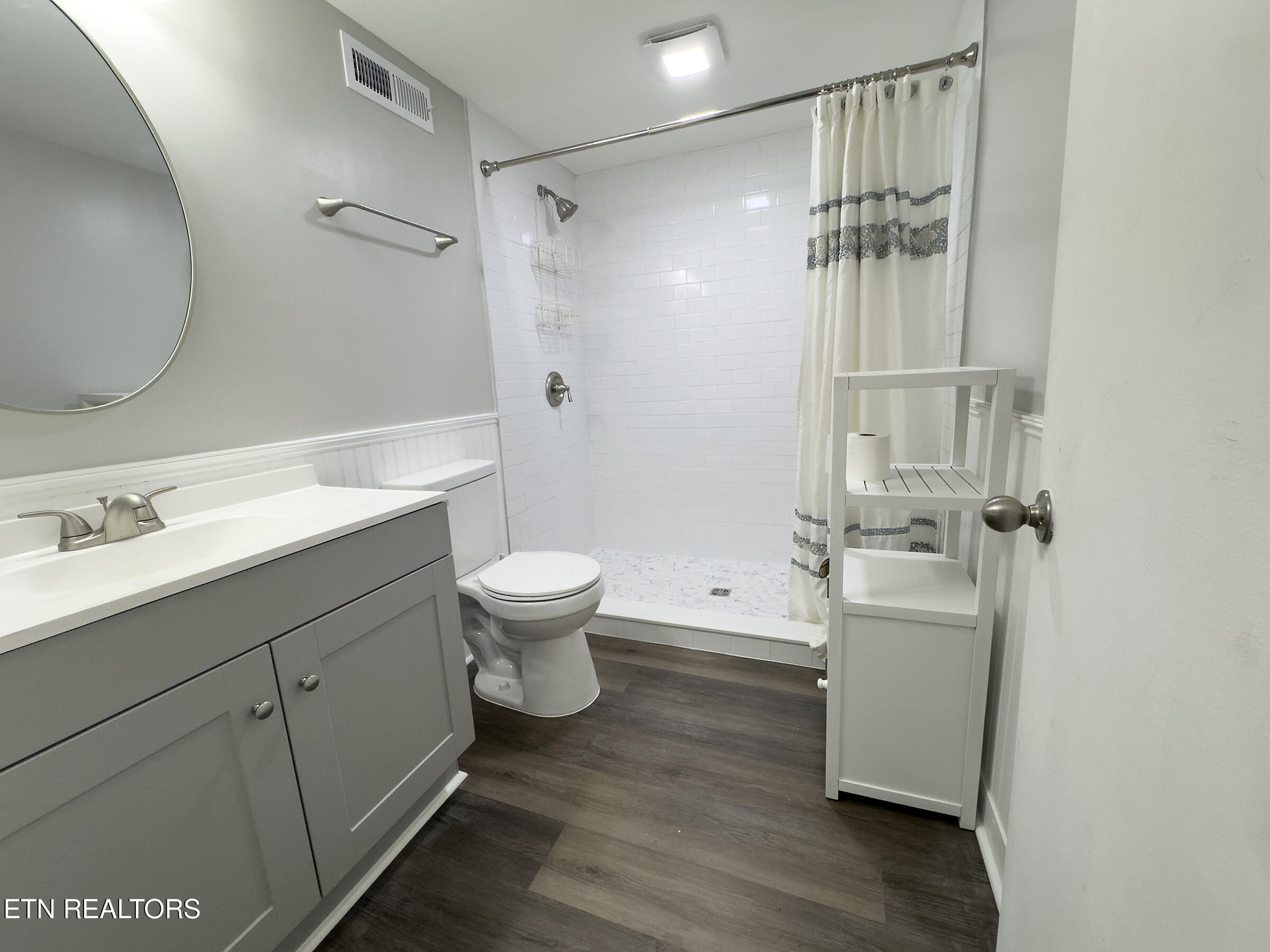 124 E Churchwell Ave Property Photo 43