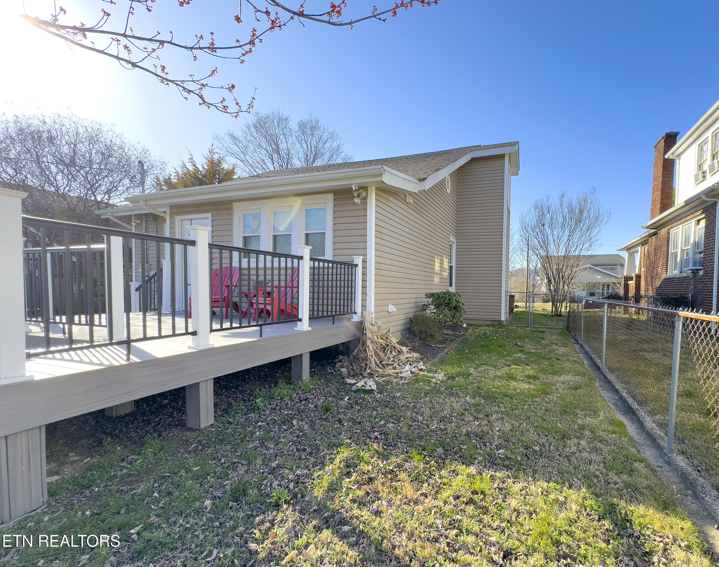 124 E Churchwell Ave Property Photo 54