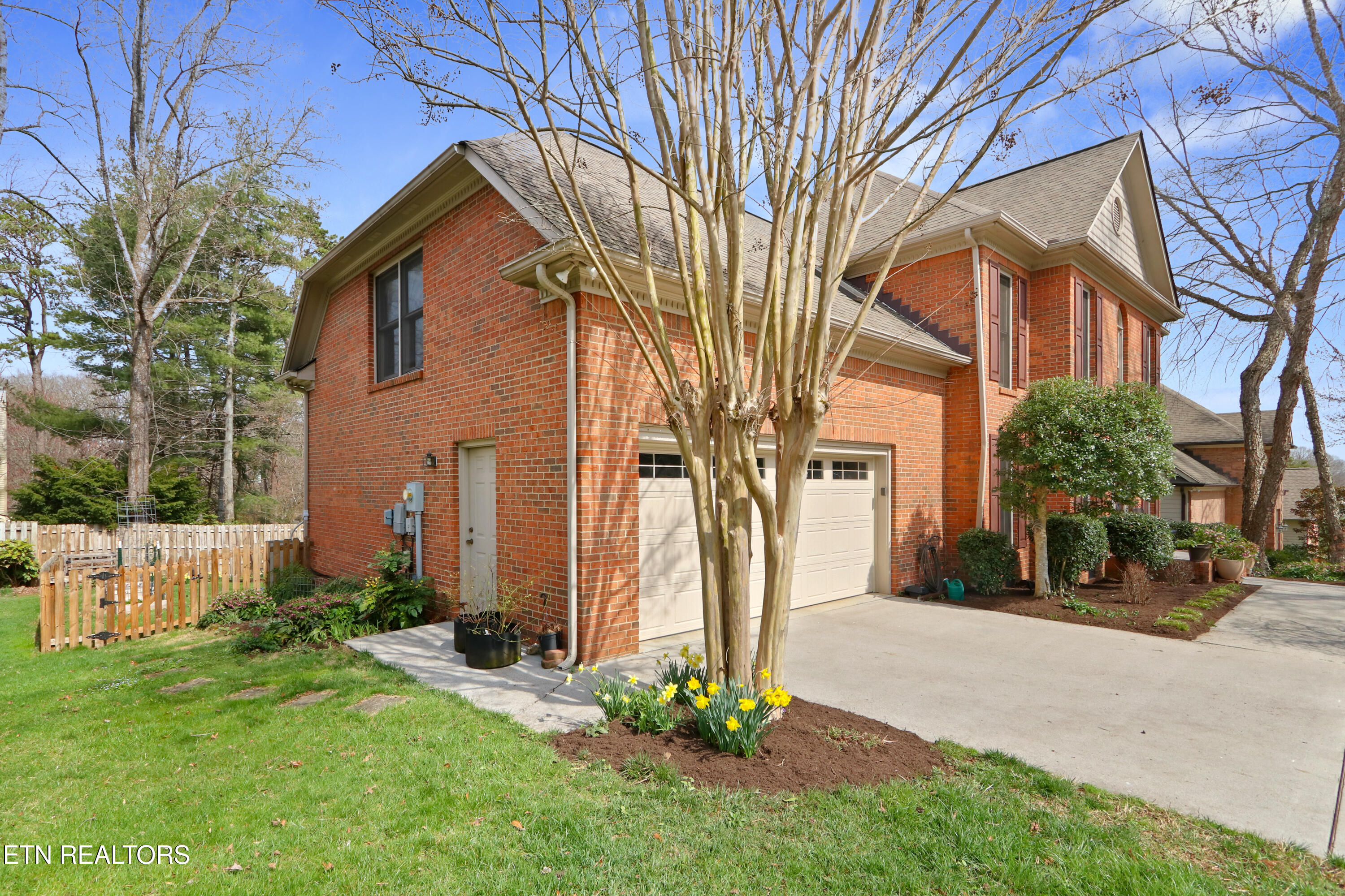 9041 Straw Flower Drive Property Photo 4