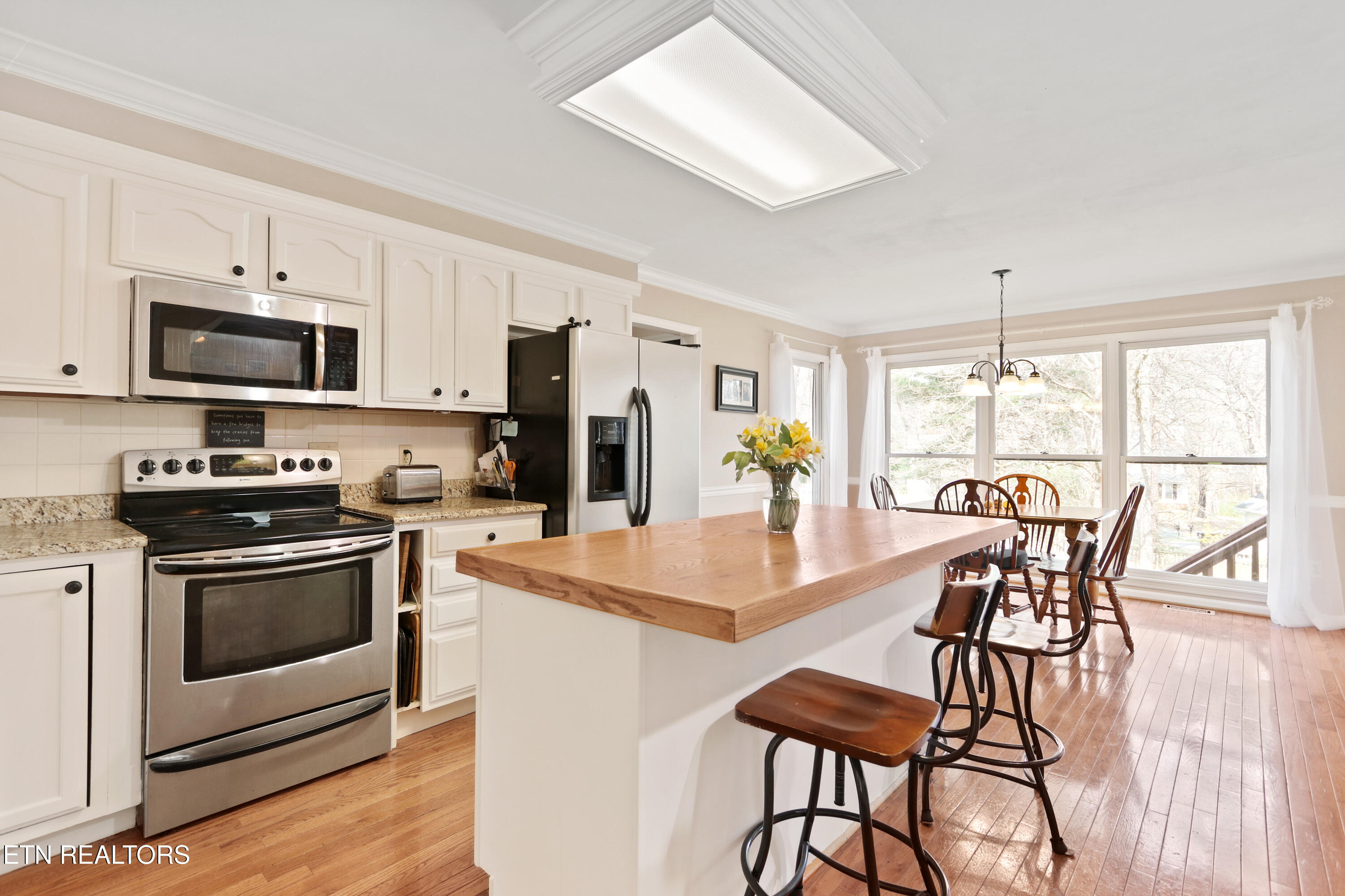 9041 Straw Flower Drive Property Photo 8