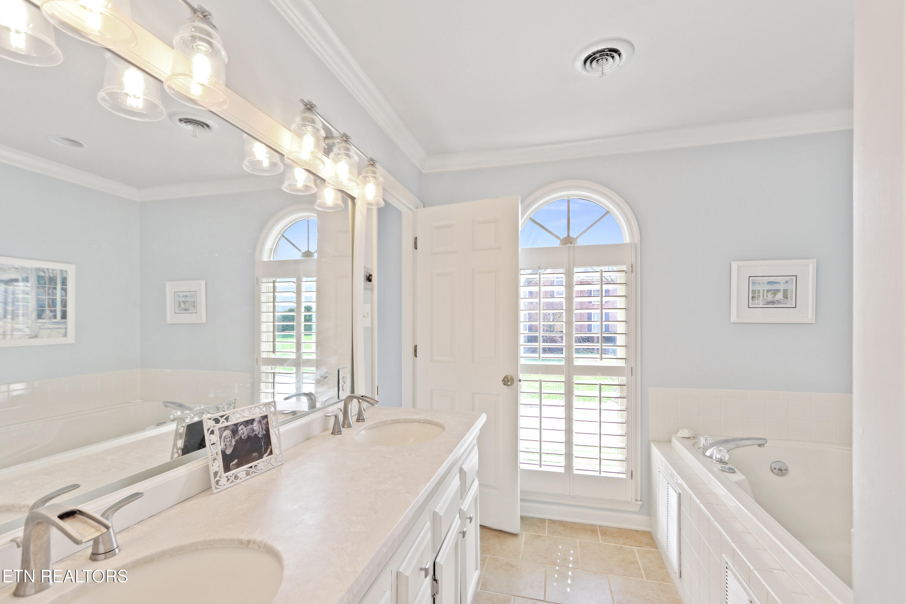 9041 Straw Flower Drive Property Photo 32