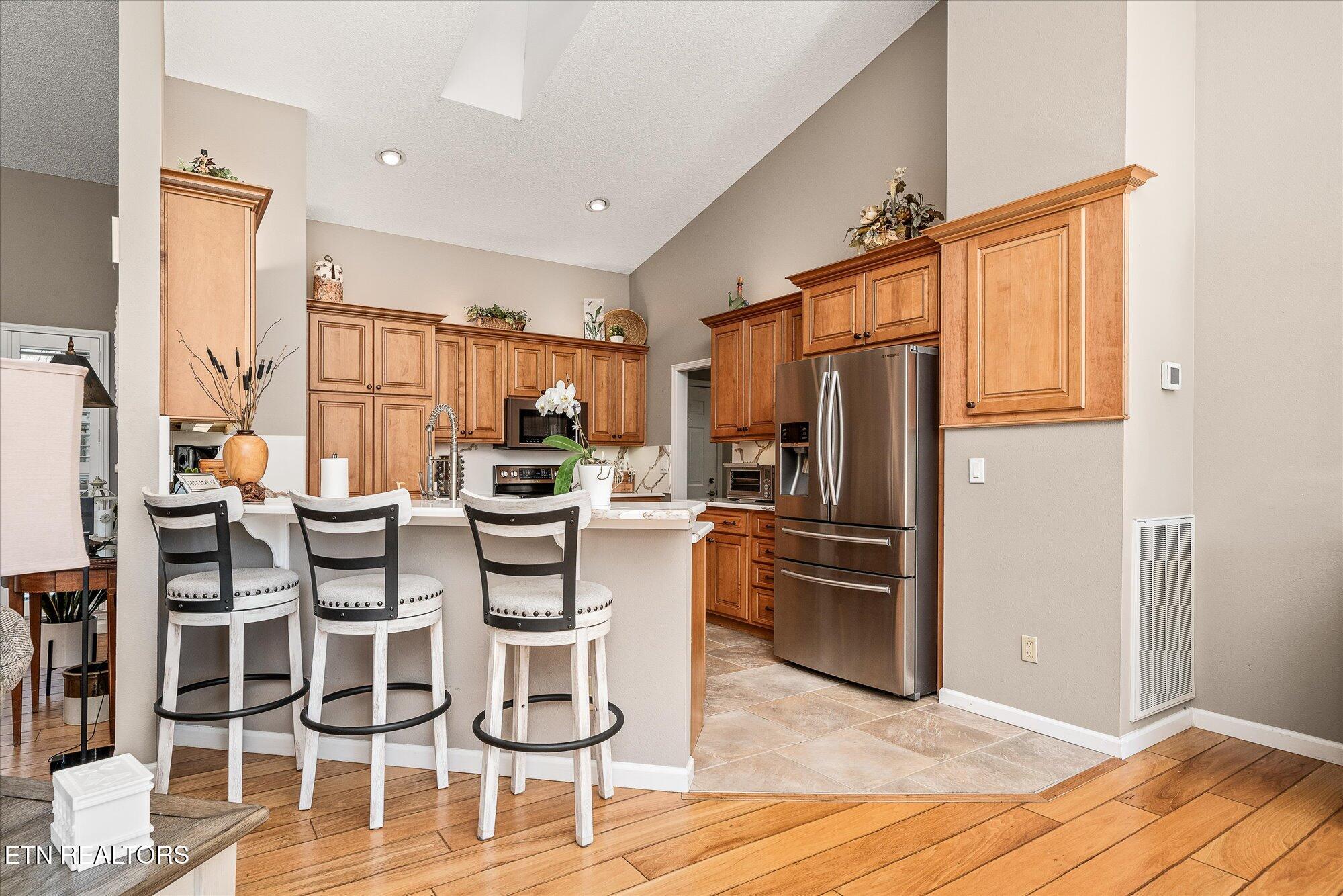 23 Hurstwood Lane Property Photo 10