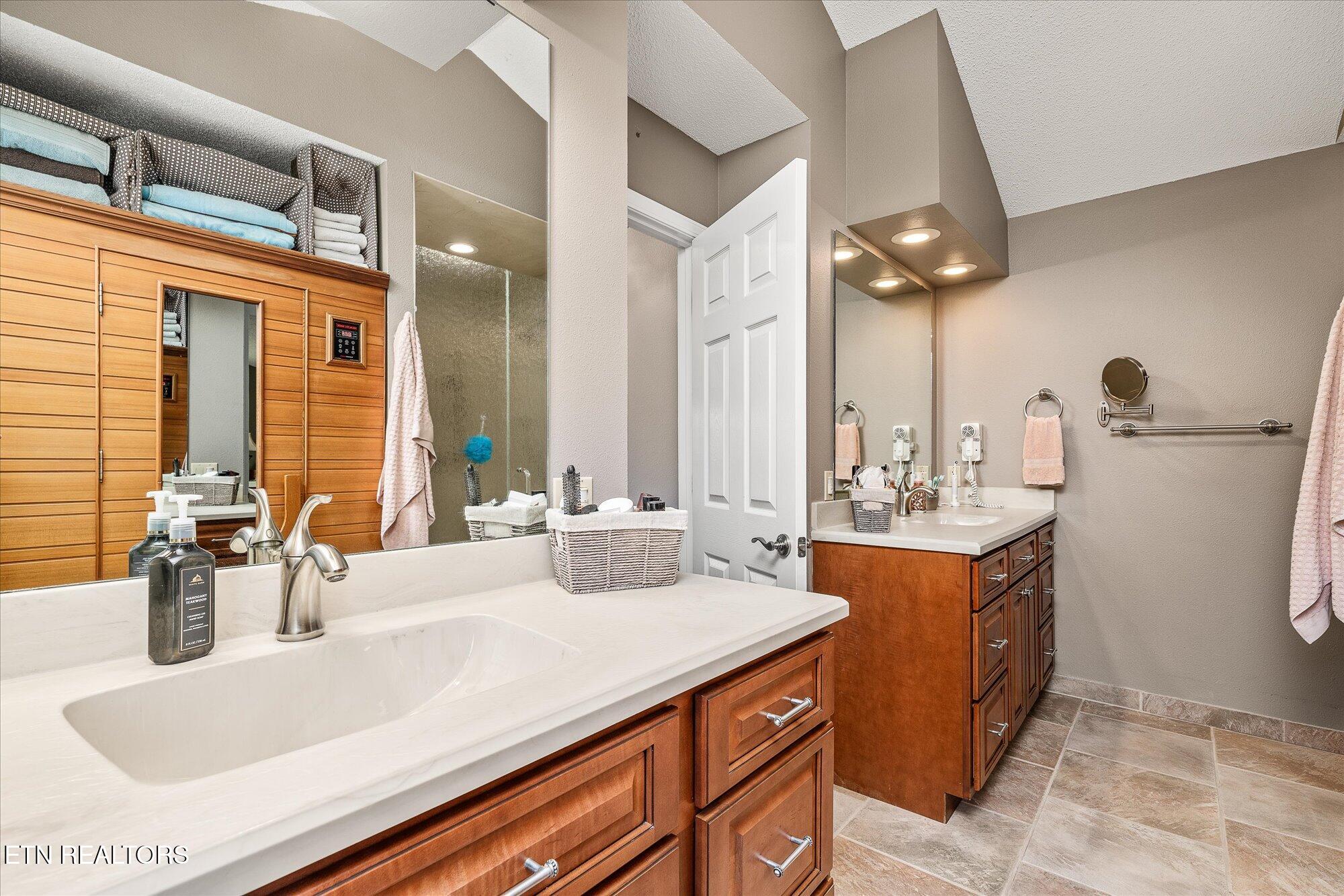 23 Hurstwood Lane Property Photo 17