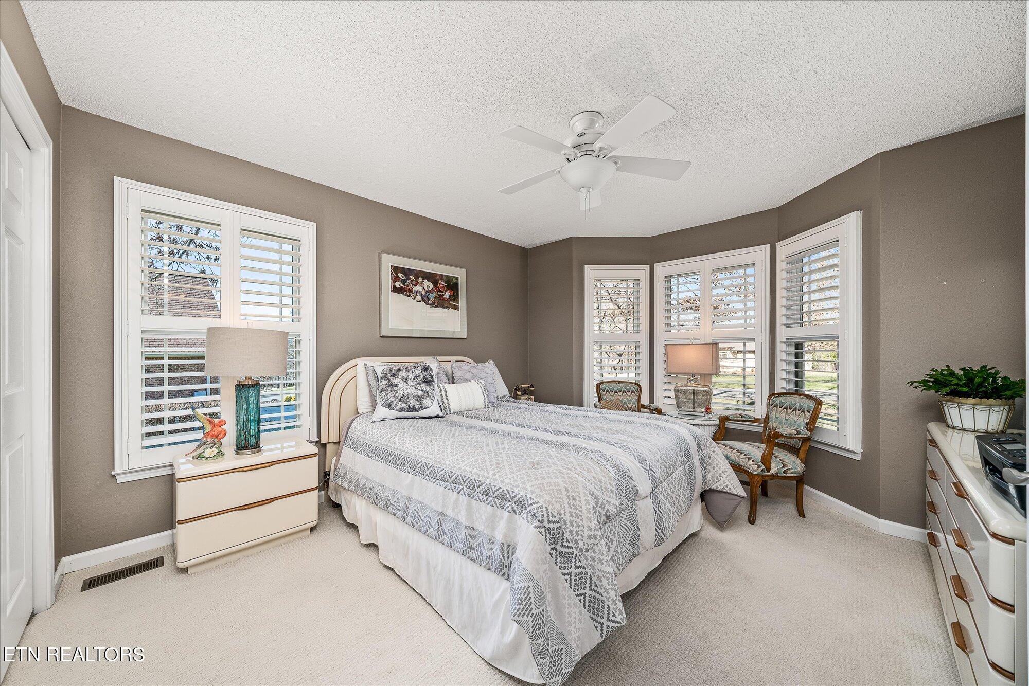 23 Hurstwood Lane Property Photo 20